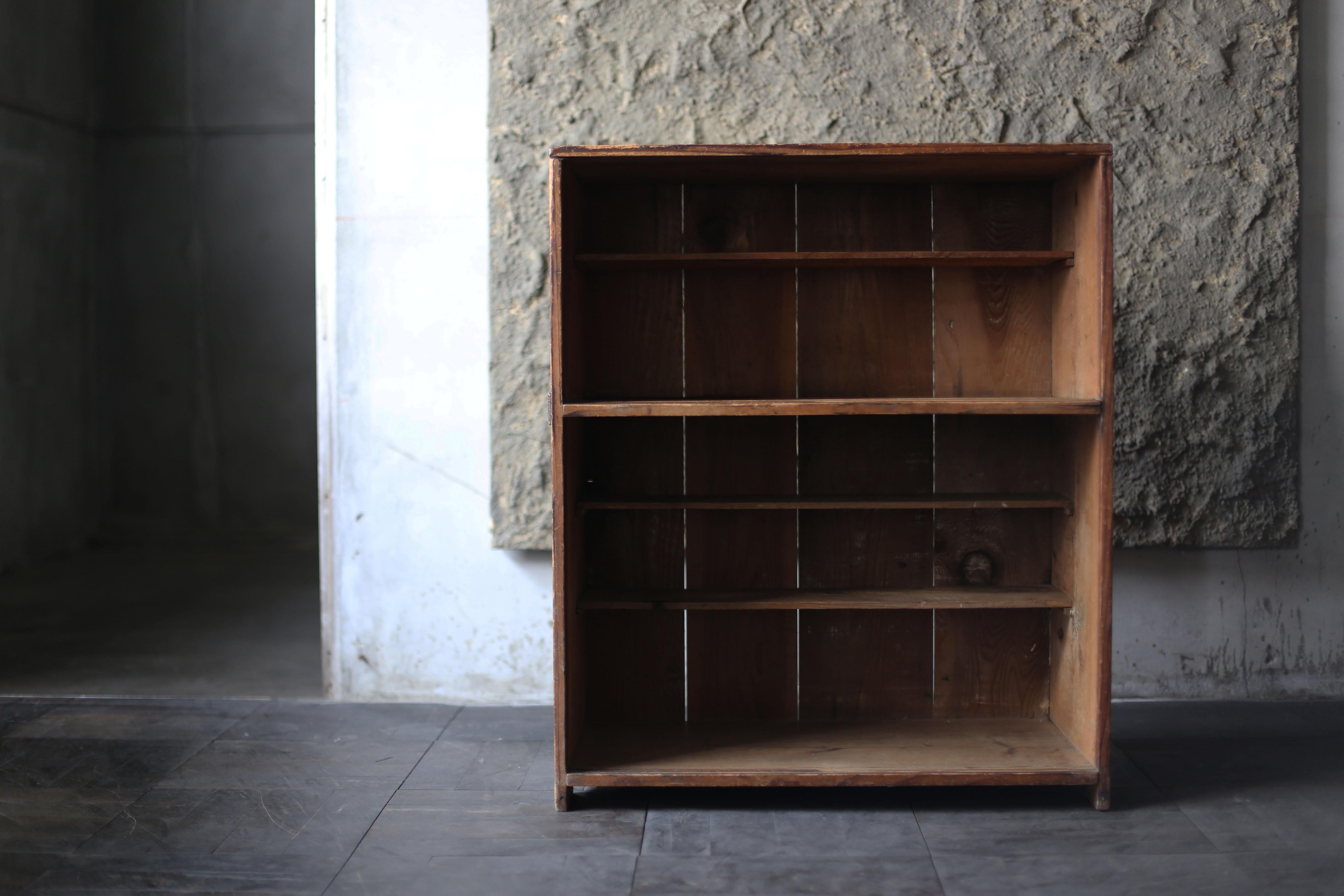 Antike japanische Tansu 1920er-1940er Jahre / Bambusdekoration / Schrank (Zedernholz) im Angebot