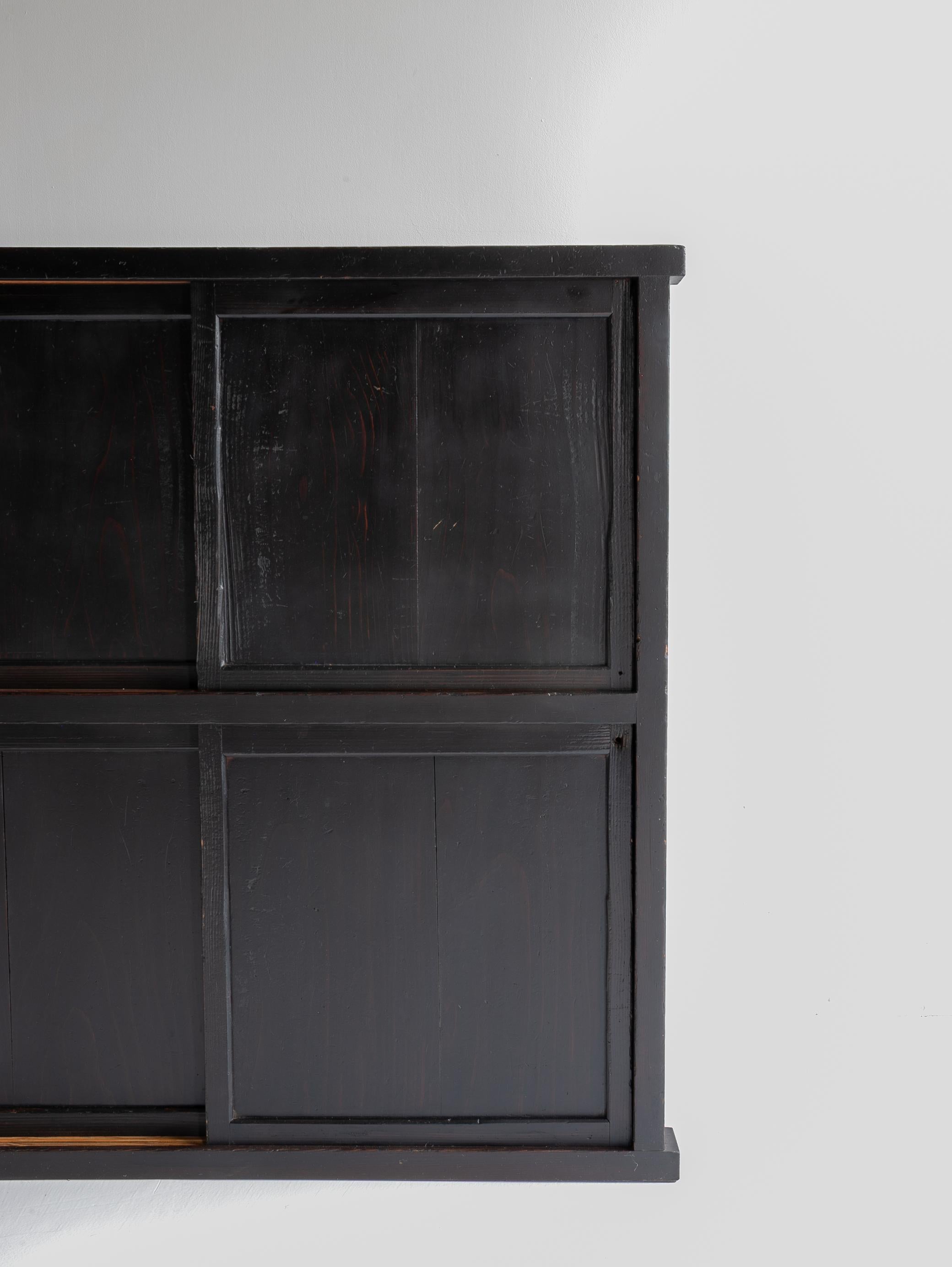 Japanese Antique Tansu Cabinet 1860s-1920s / Cabinet Sideboard Wabi-Sabi im Angebot 5