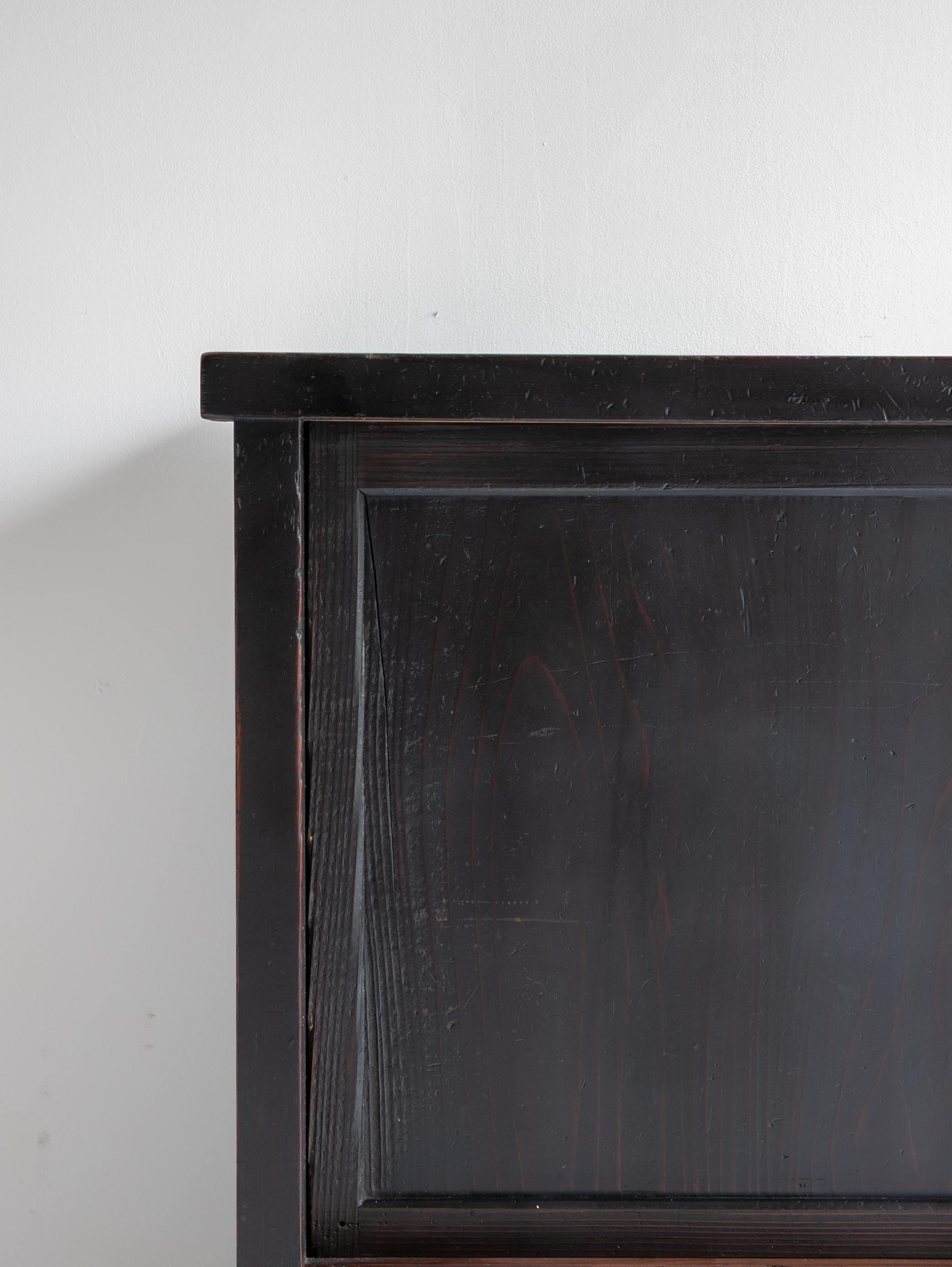 Japanese Antique Tansu Cabinet 1860s-1920s / Cabinet Sideboard Wabi-Sabi im Angebot 6