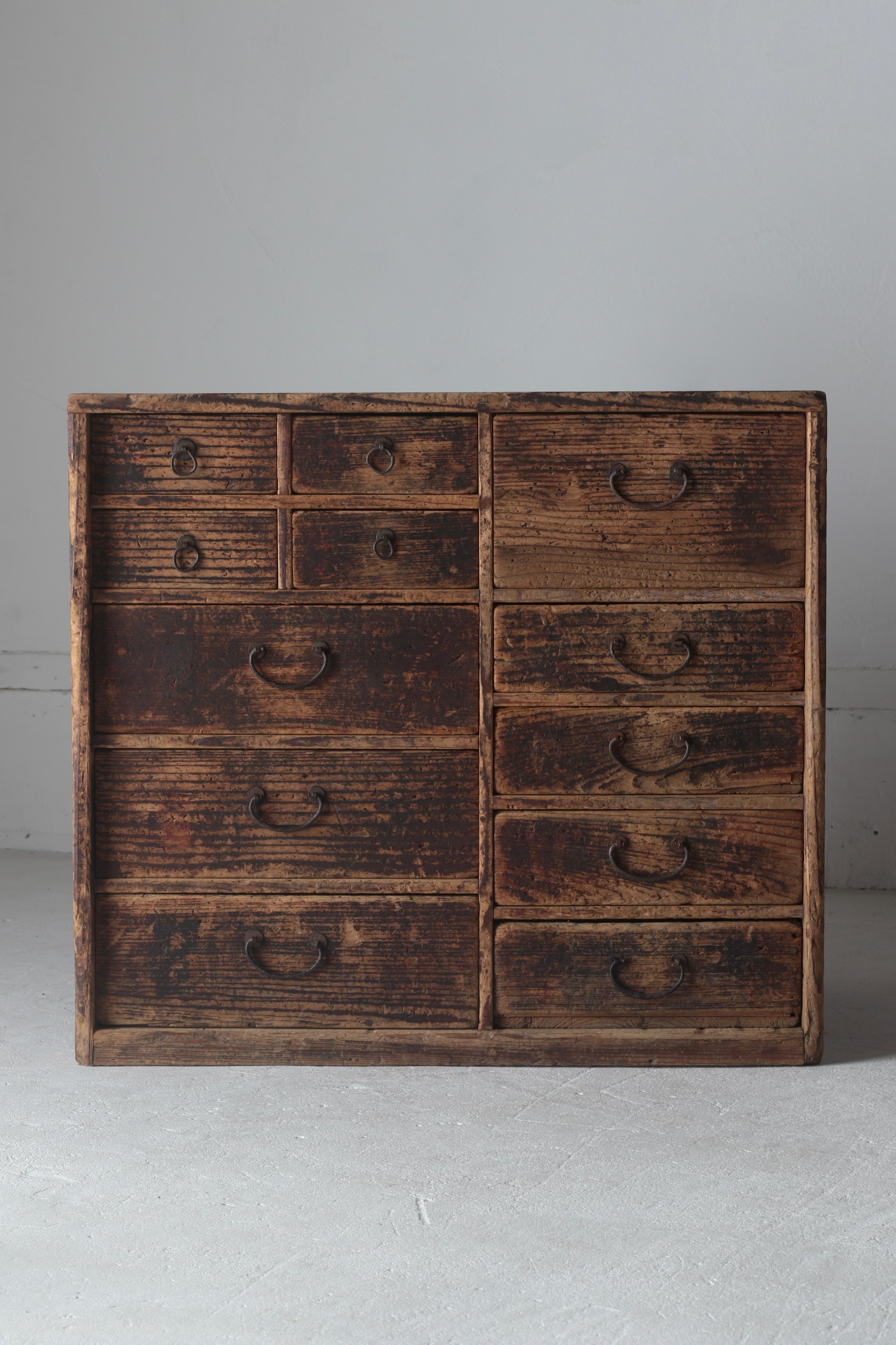 Tansu / Cabinet japonais ancien  Drapeau de la période Meiji Wabi-Sabi Mingei 11