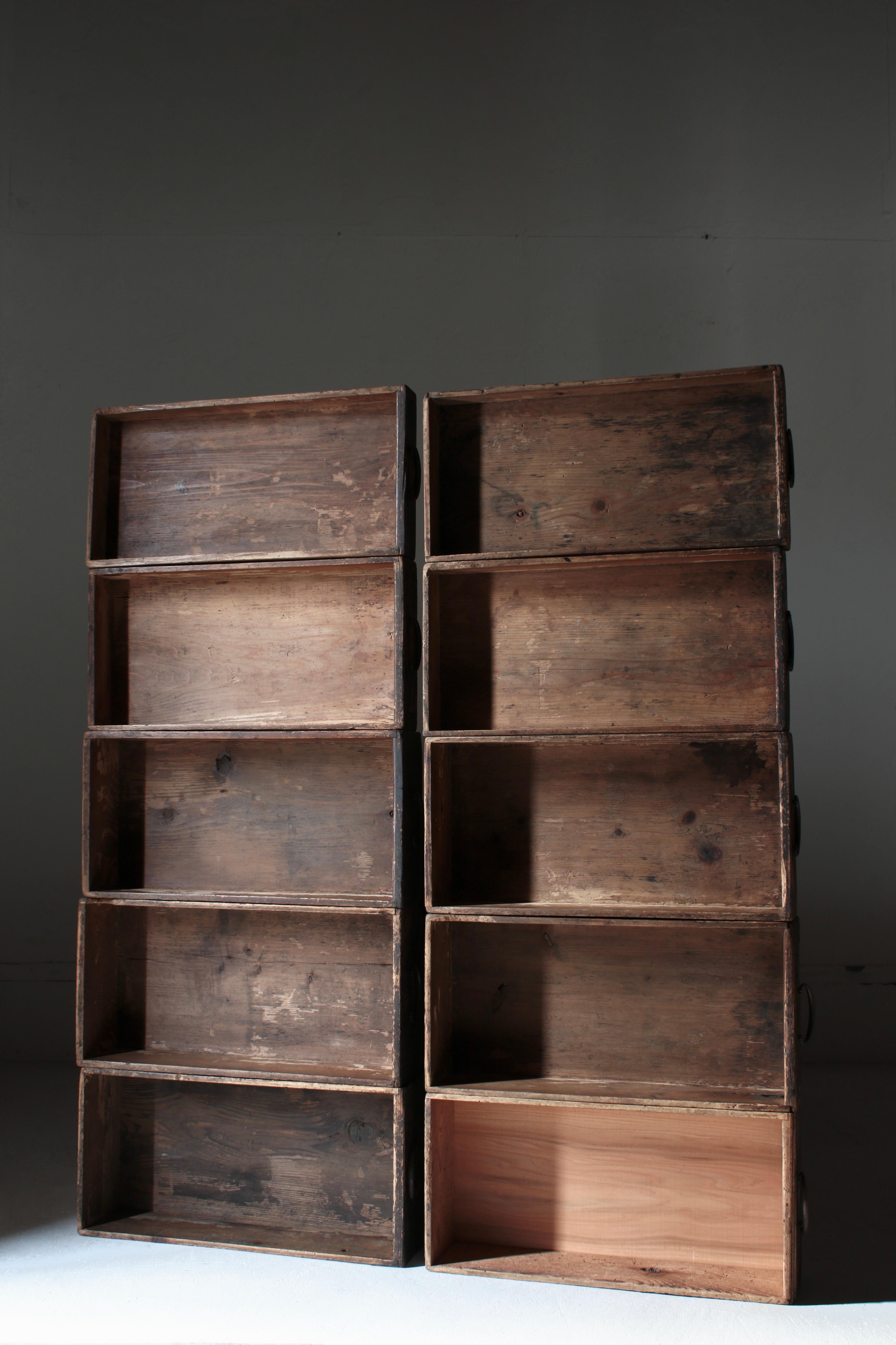 Antiker japanischer Tansu-/Schrank-Schubladen-Nachttisch / 1868-1912er Jahre / Wabi-Sabi im Angebot 8