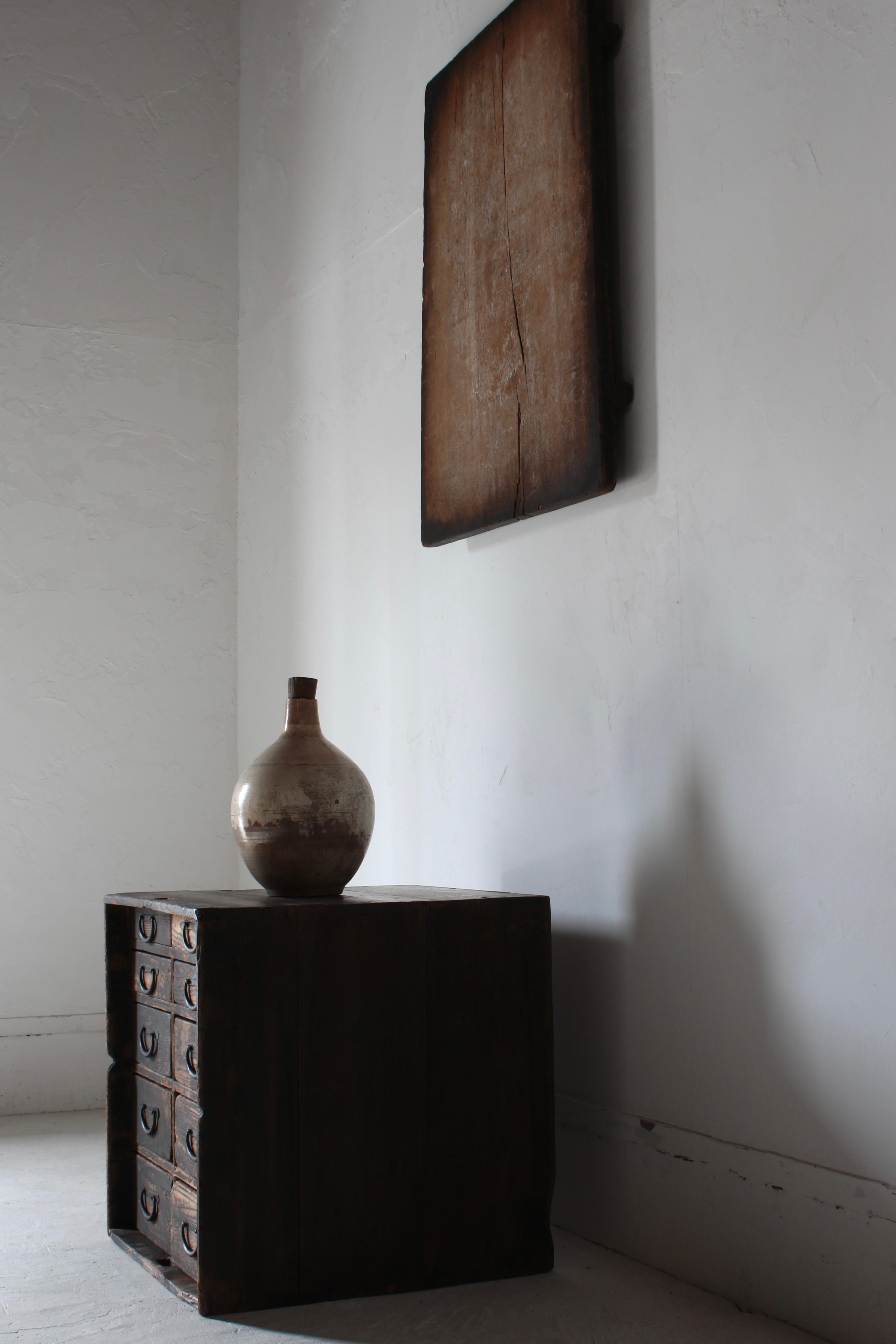 Antiker japanischer Tansu-/Schrank-Schubladen-Nachttisch / 1868-1912er Jahre / Wabi-Sabi (Holzarbeit) im Angebot
