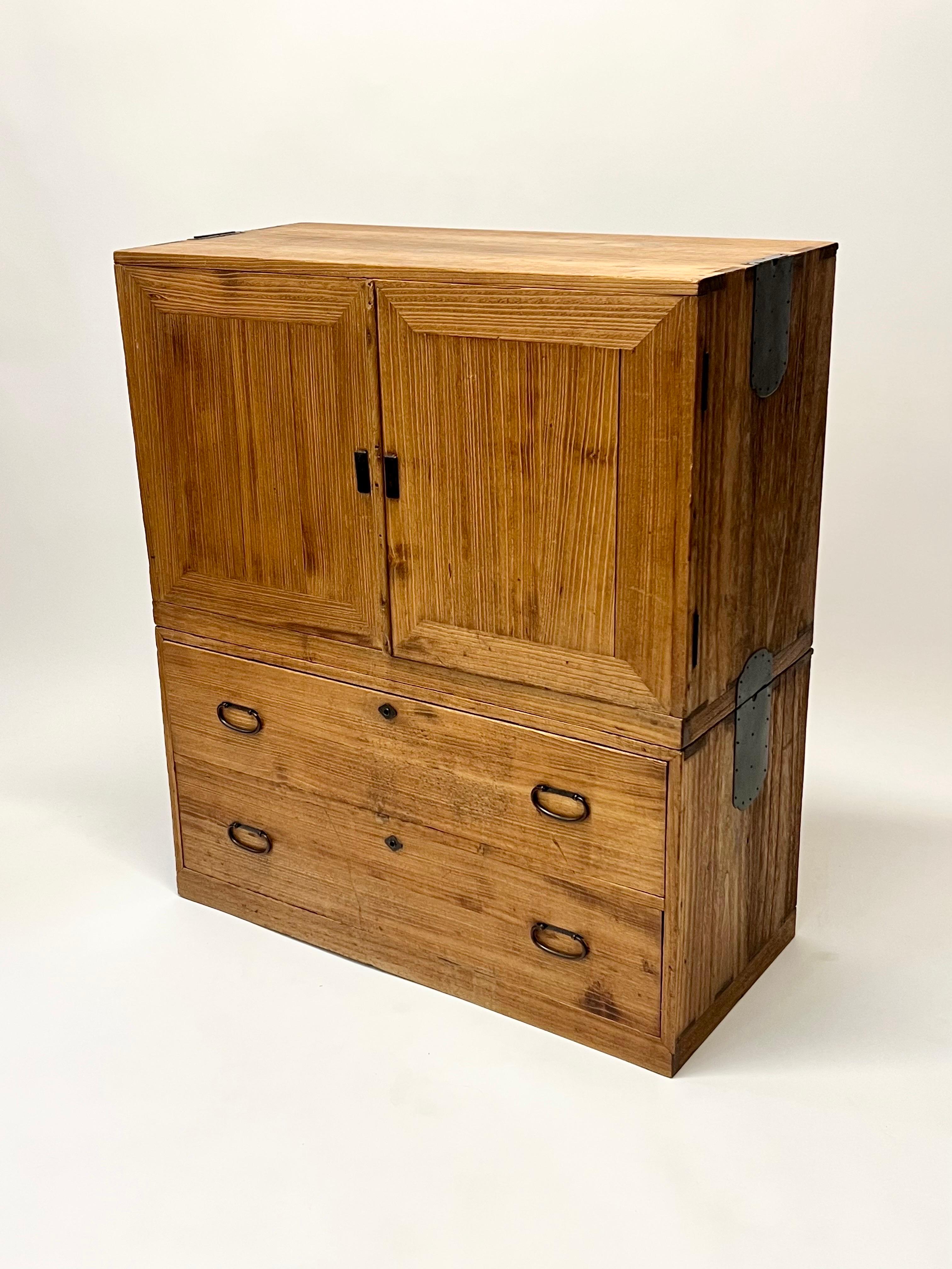 Japanese Antique Tansu Cabinet Dresser Two-Piece 20th Century 10