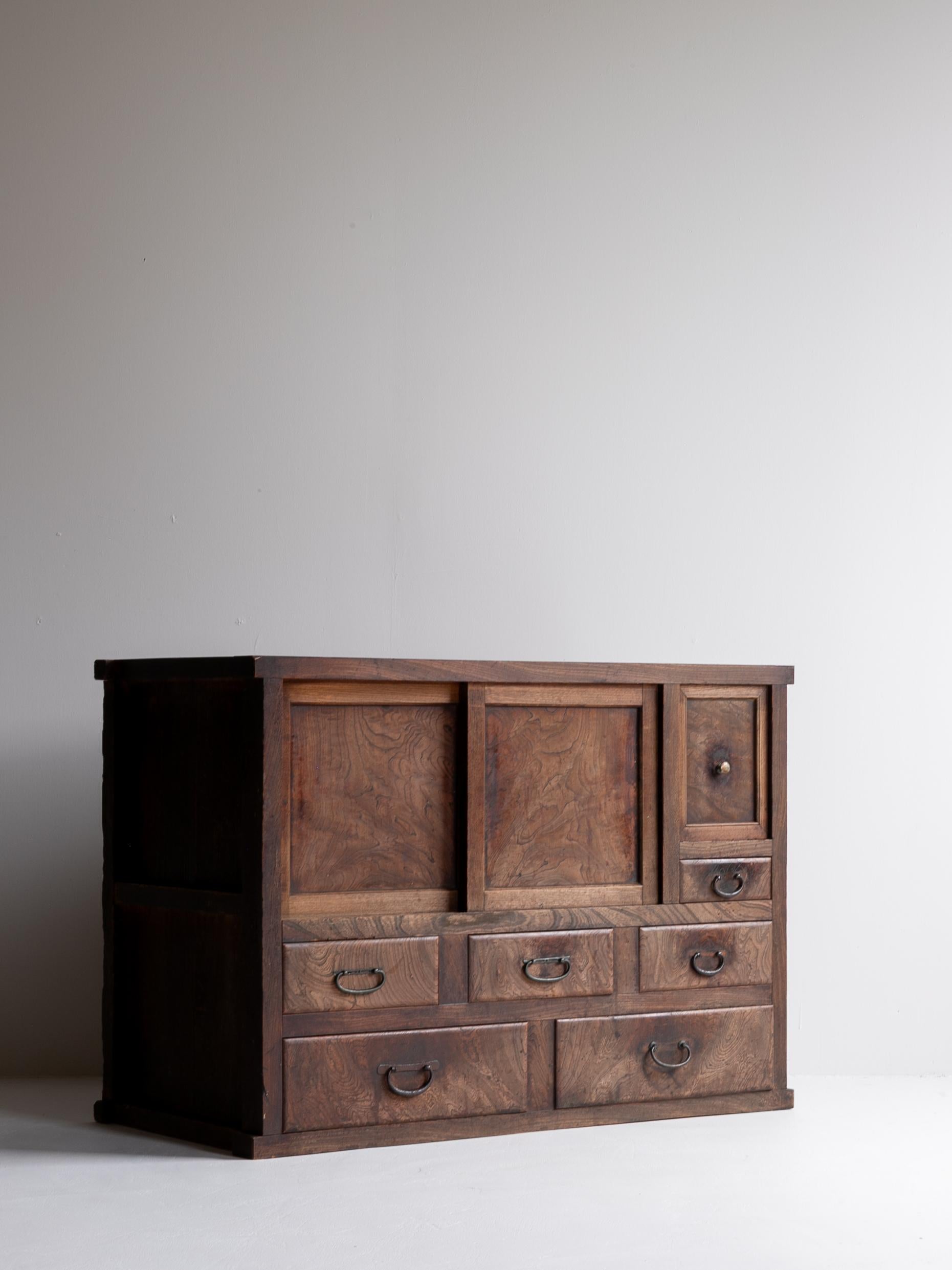 Japanese Antique Tansu Cabinet / Taishō–Shōwa Period 1910s–1940s For Sale 5
