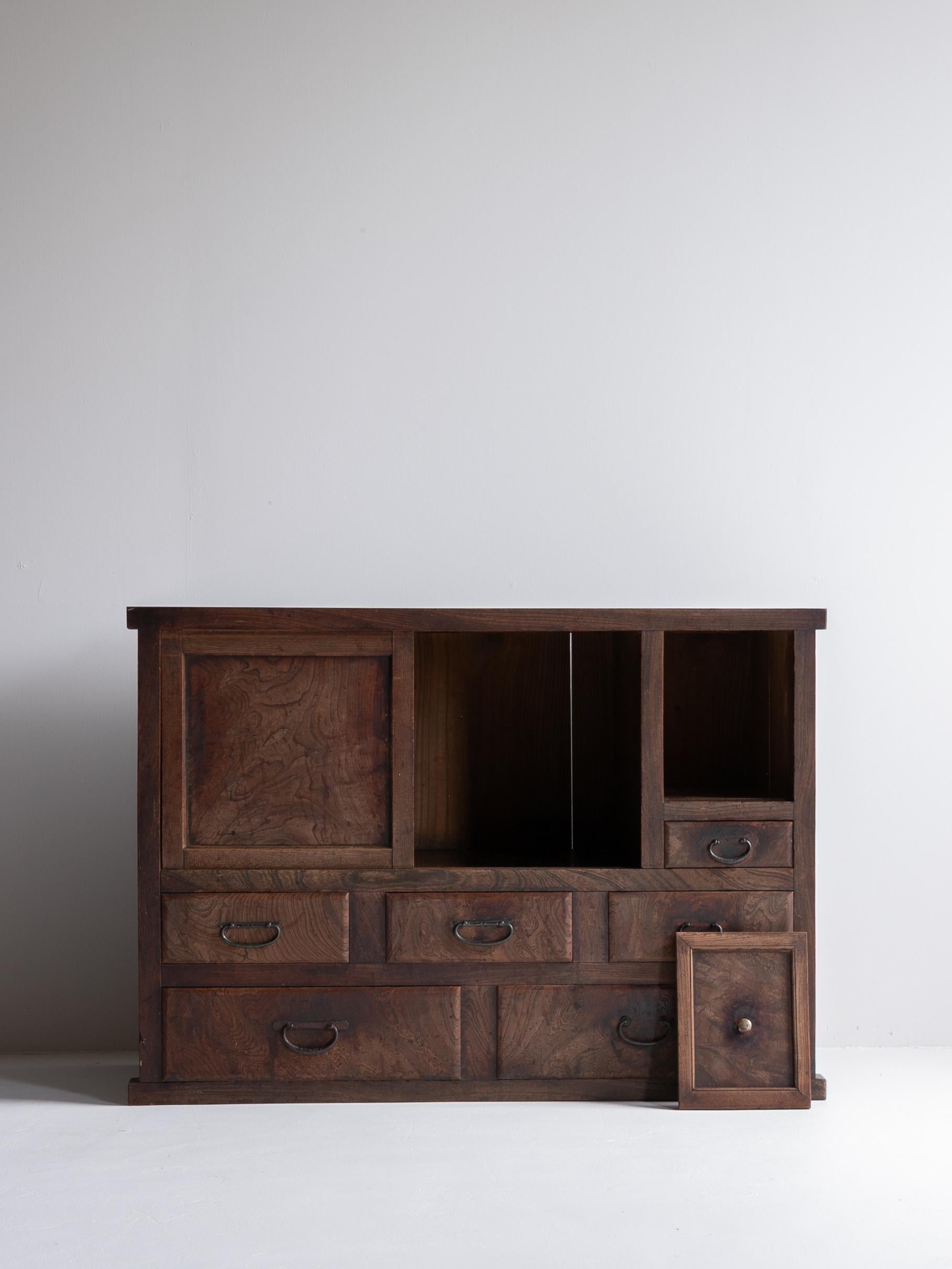 Wood Japanese Antique Tansu Cabinet / Taishō–Shōwa Period 1910s–1940s For Sale