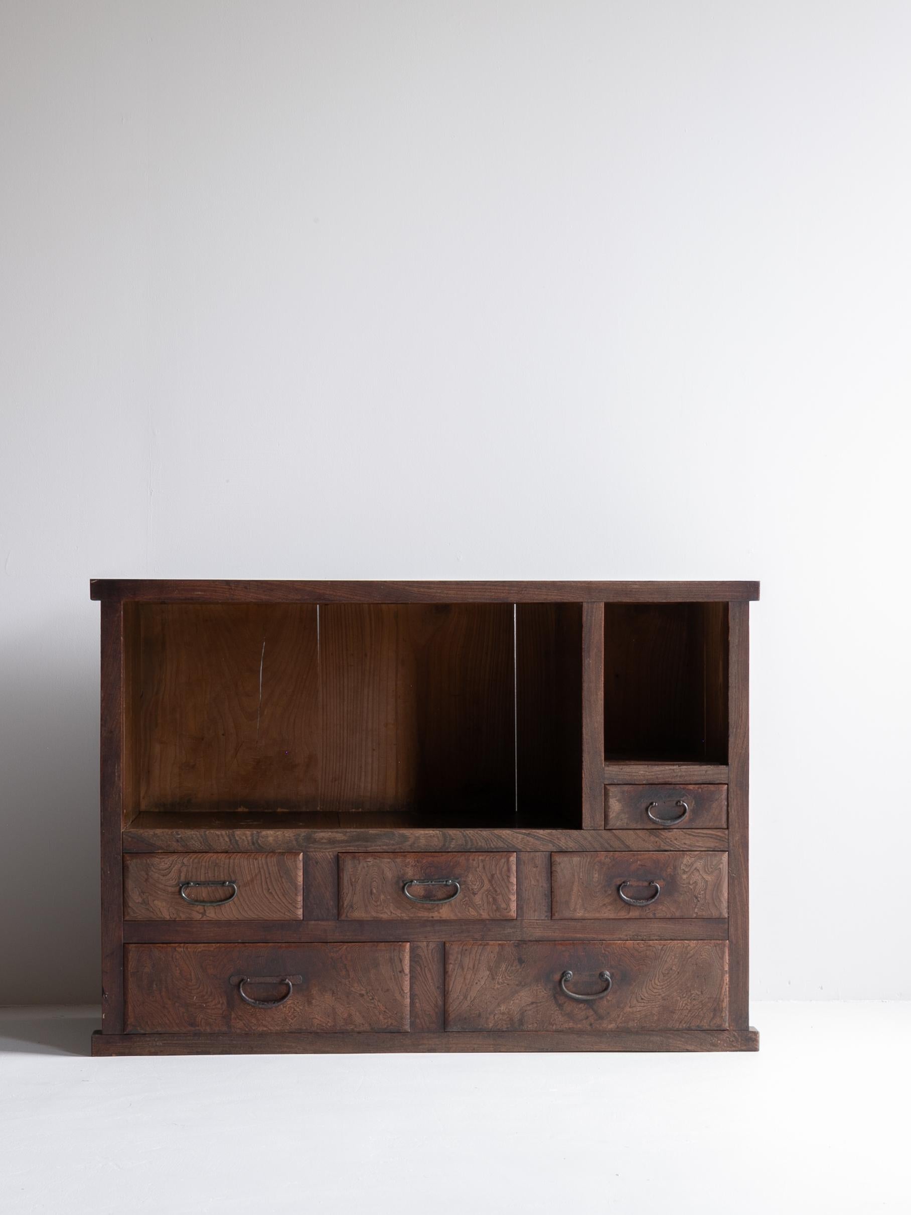 Japanese Antique Tansu Cabinet / Taishō–Shōwa Period 1910s–1940s For Sale 2