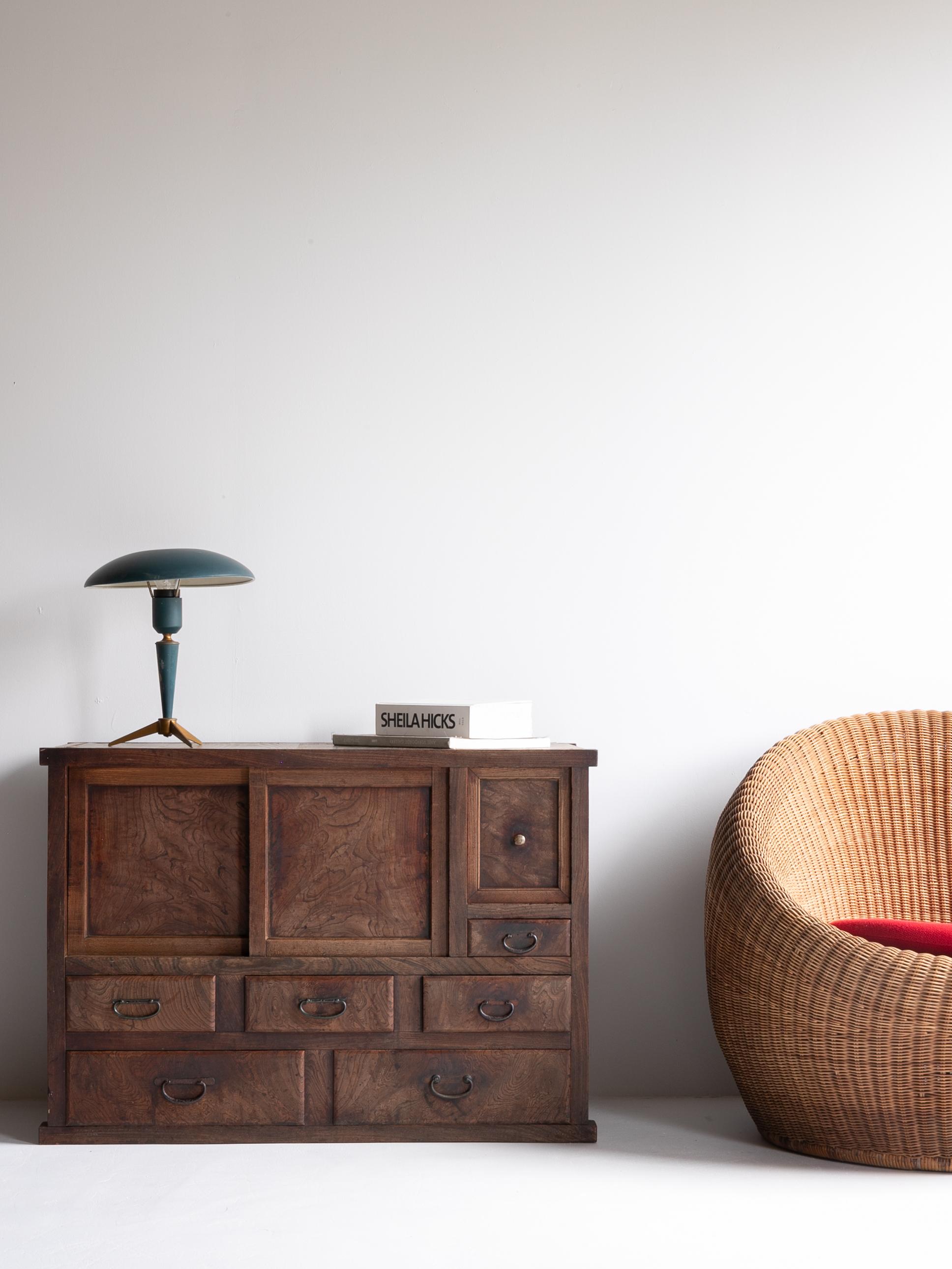 Taisho Japanese Antique Tansu Cabinet / Taishō–Shōwa Period 1910s–1940s For Sale