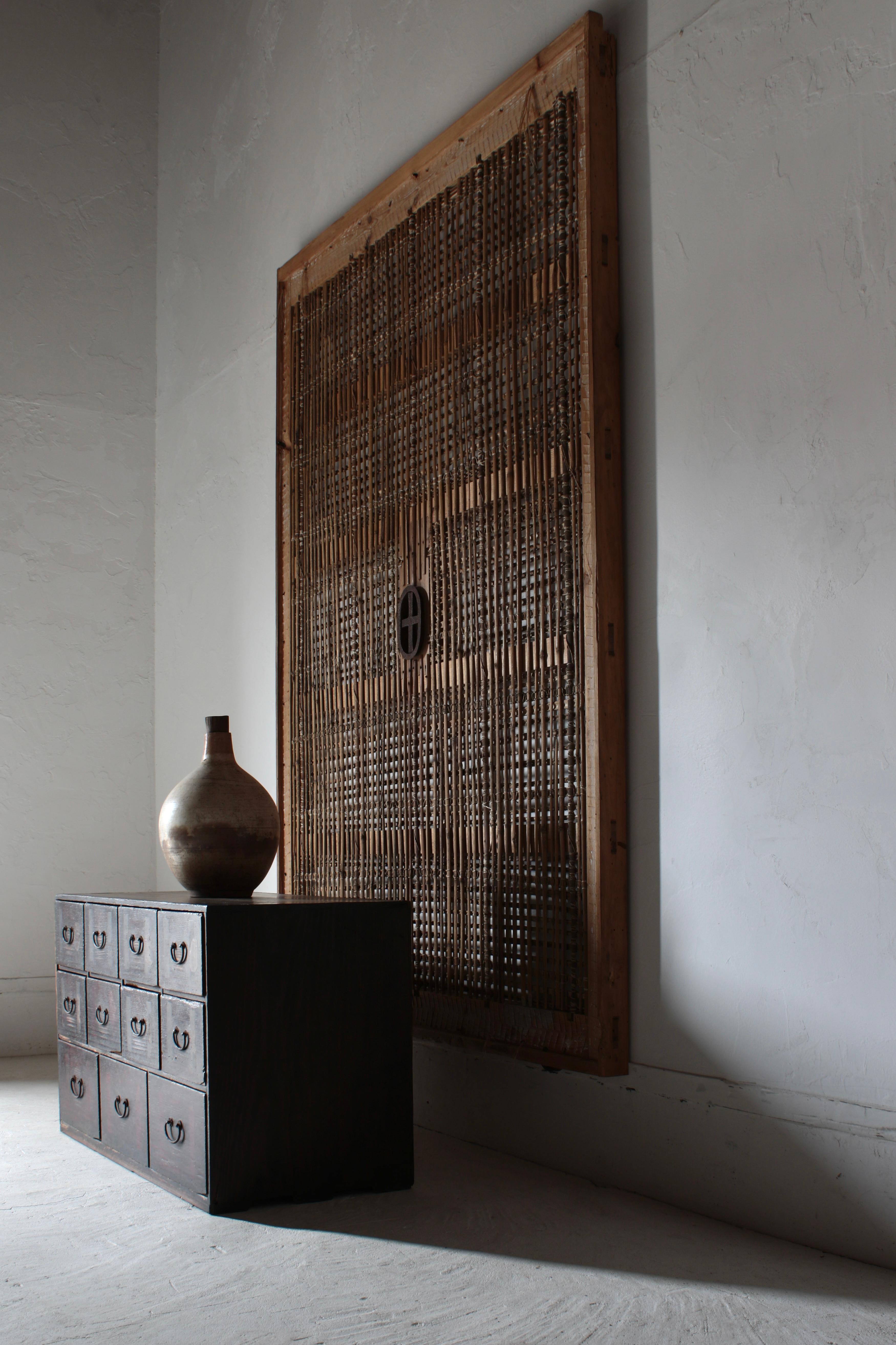 Antiker japanischer Tansu-Schrank mit Schubladenschrank / 1868-1912er Jahre / Wabi-Sabi Mingei (Japanisch) im Angebot