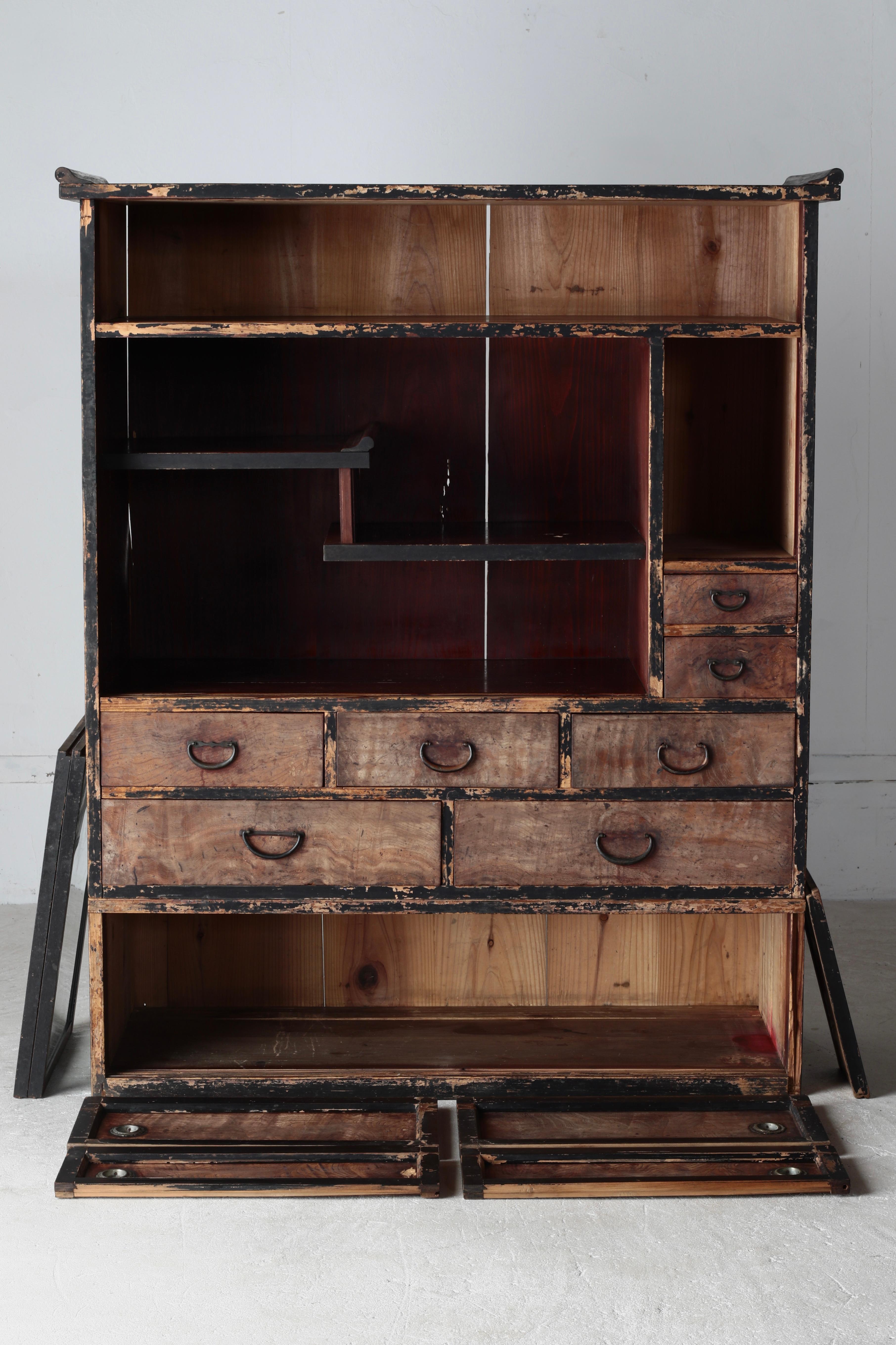 Antico gabinetto giapponese per il tè / Deposito per tansu / Circa 1900 / Wabi-sabi in vendita 3