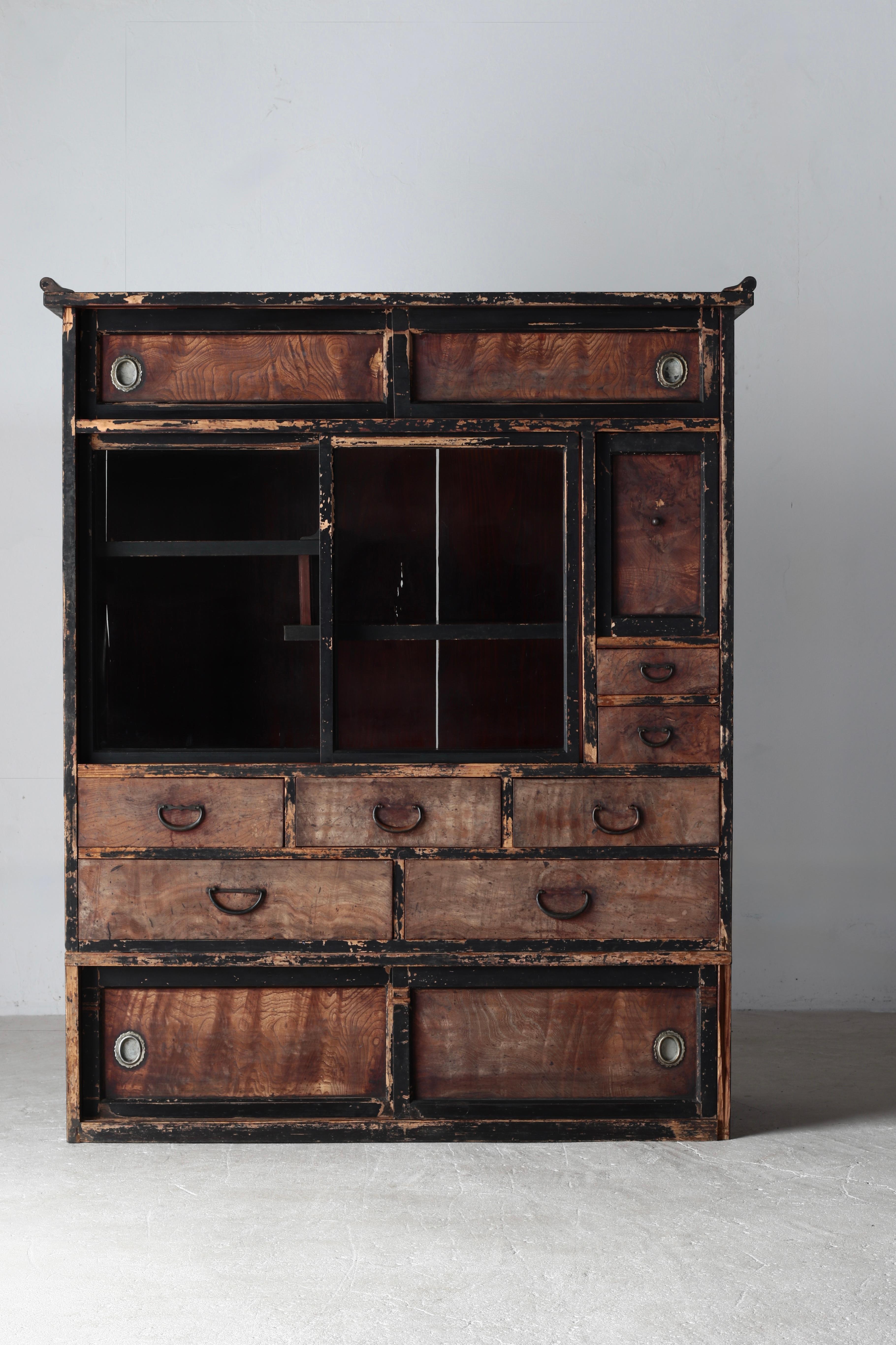 Antico gabinetto giapponese per il tè / Deposito per tansu / Circa 1900 / Wabi-sabi in vendita 12