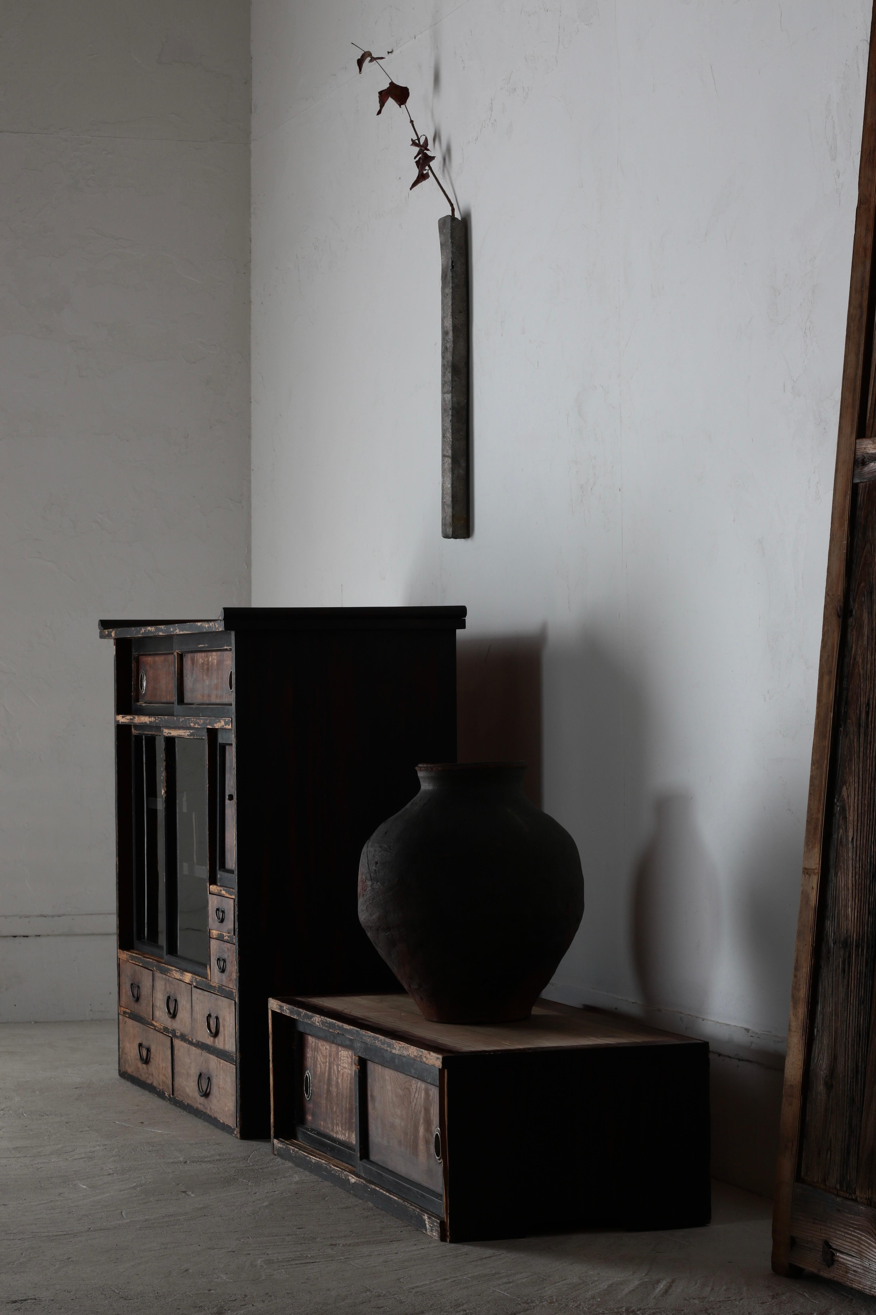 Falegnameria Antico gabinetto giapponese per il tè / Deposito per tansu / Circa 1900 / Wabi-sabi in vendita