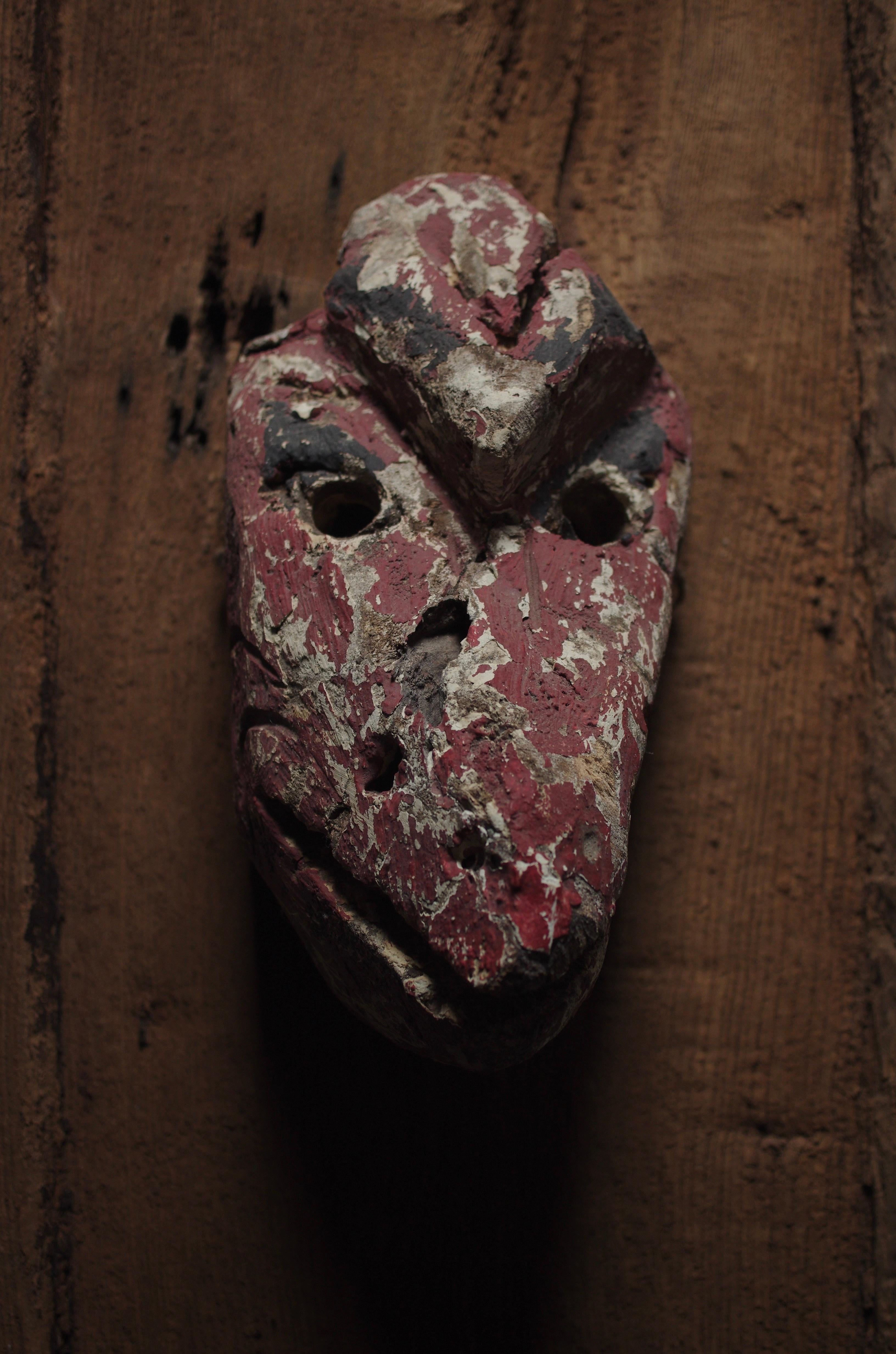 Cara de Tengu Japonés Antiguo / Objeto / 1868-1912s / Wabi-sabi Mingei en venta 13