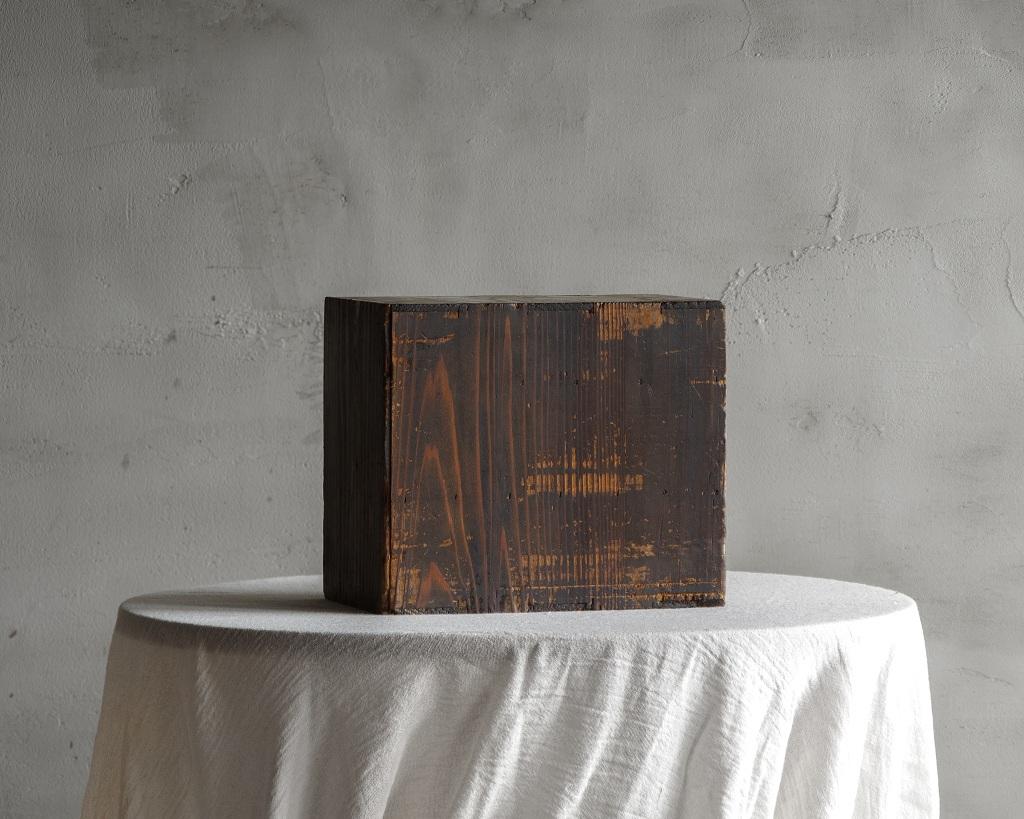 Japonais Boîte japonaise ancienne à trois tiroirs, époque Taisho (1912-1926), Wabi Sabi #2 en vente