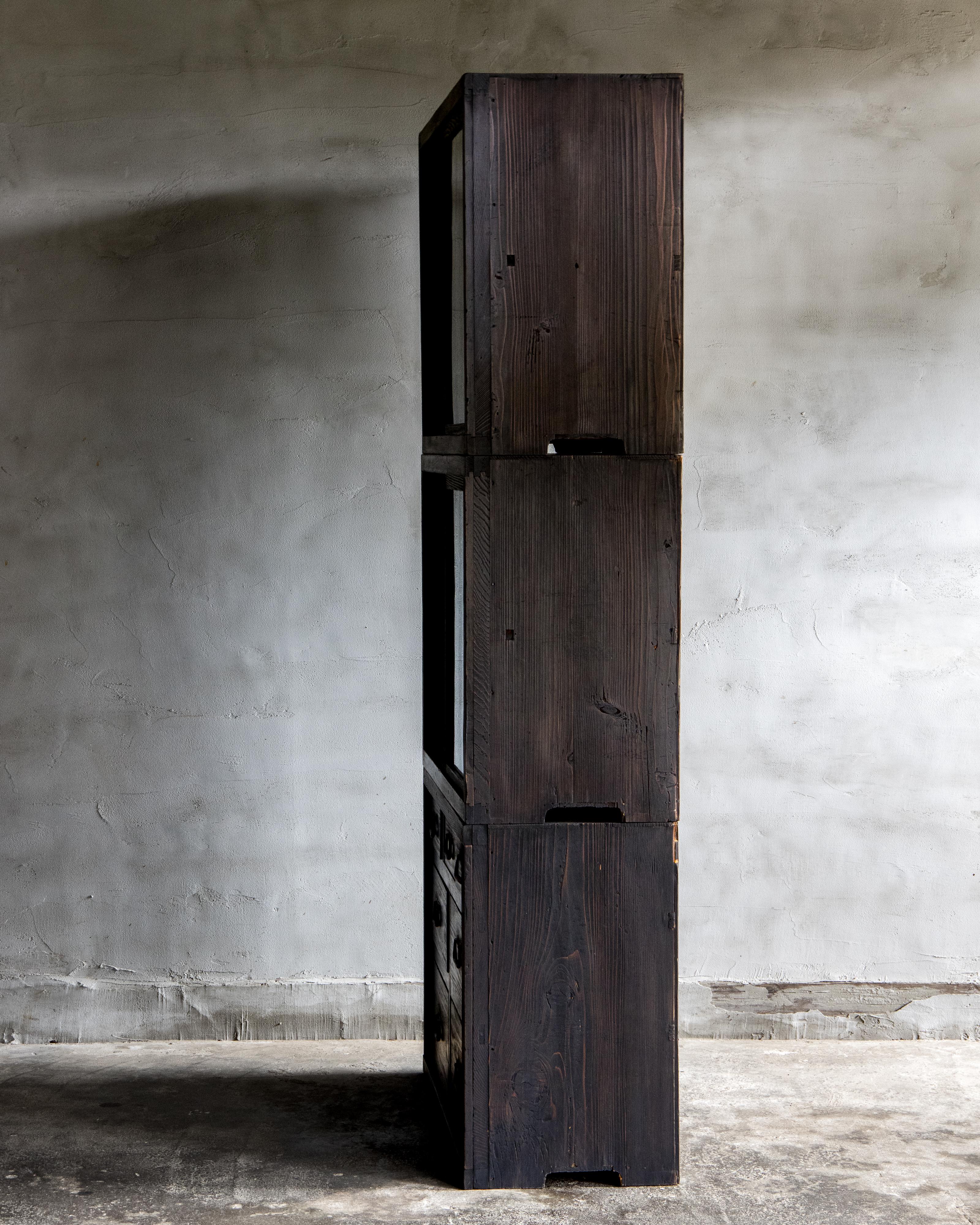 Credenza antica giapponese a tre sezioni, fine Meiji (1890-1912) in vendita 7