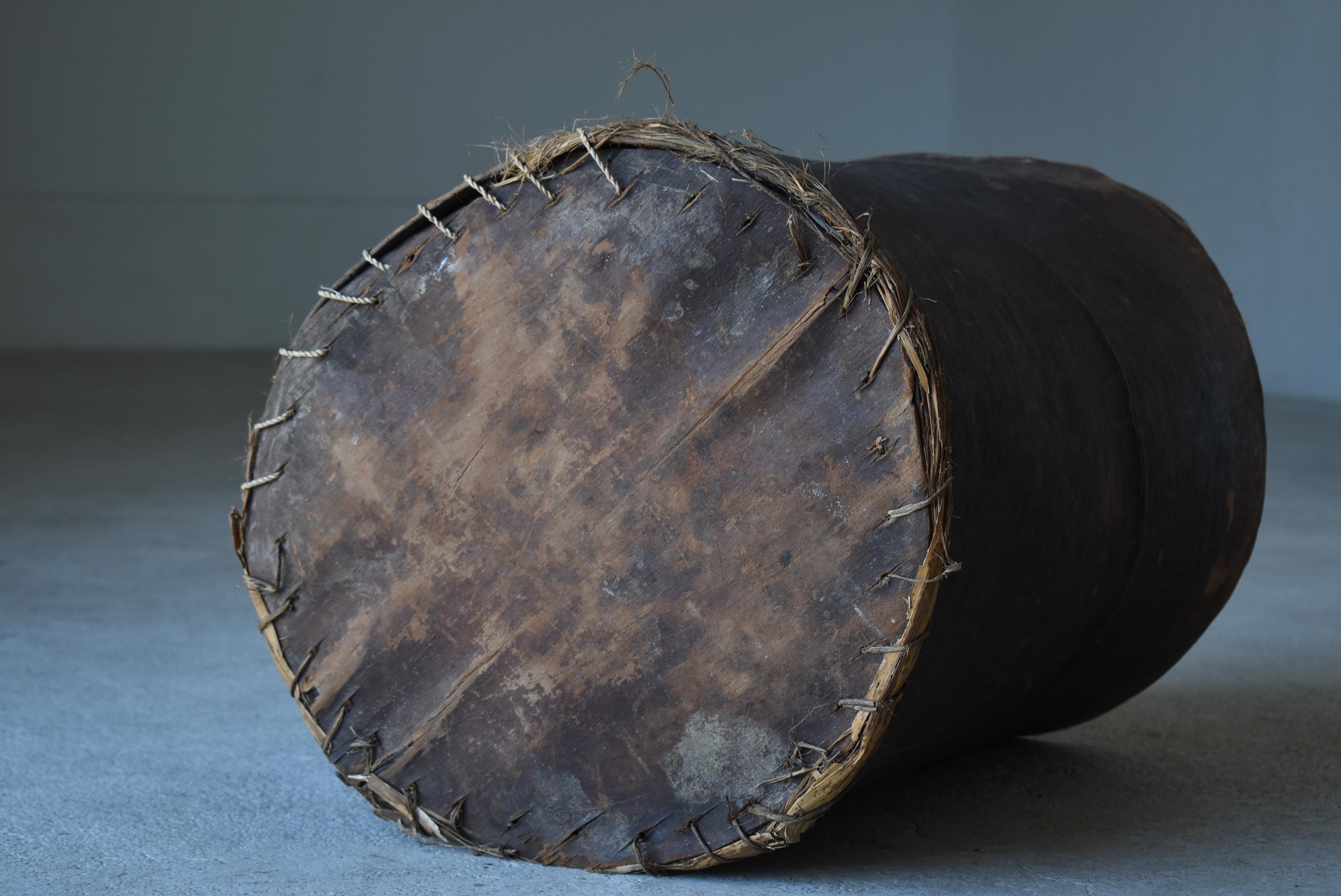 Japanese Antique Tree Bark Basket 1860s-1920s / Plant Cover Bowl Wabisabi For Sale 11