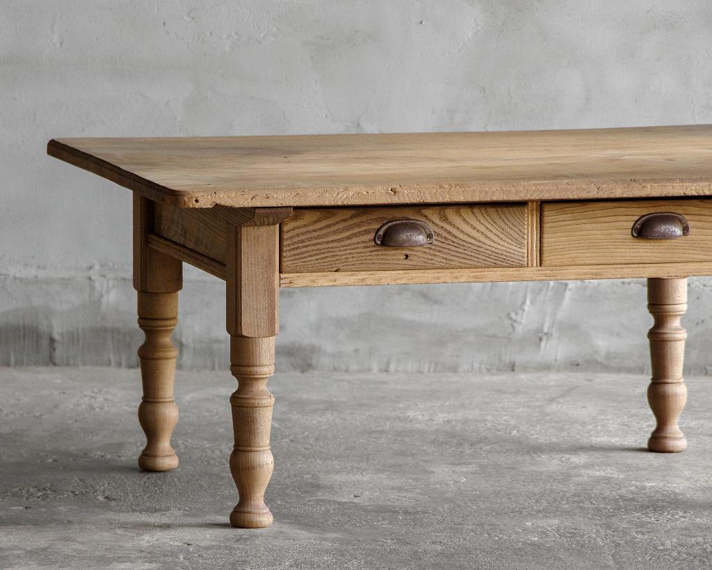 20th Century Japanese Antique Turned Leg Low Table, Taisho Era'1912-1926', Wabi Sabi