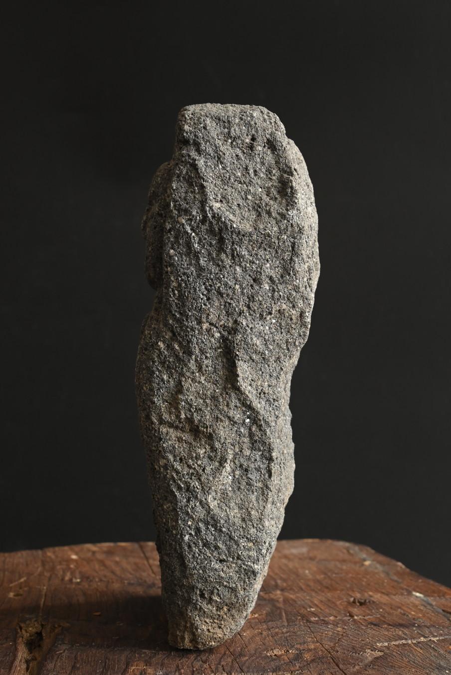 statue japonaise ancienne en pierre de deux pièces représentant un moine/ Dieu de la route/Période Edo en vente 1