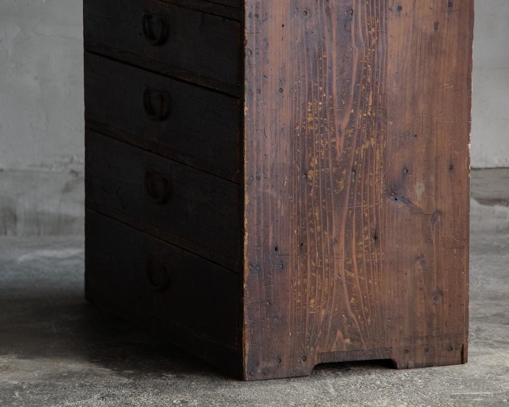 Ancienne commode verticale japonaise de l'ère Meiji (1868-1912), Wabi Sabi en vente 11