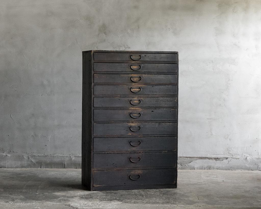 Japanese Antique Vertical Chest Of Drawers, Meiji Era'1868-1912', Wabi Sabi In Good Condition For Sale In Hitachiomiya-shi, 08