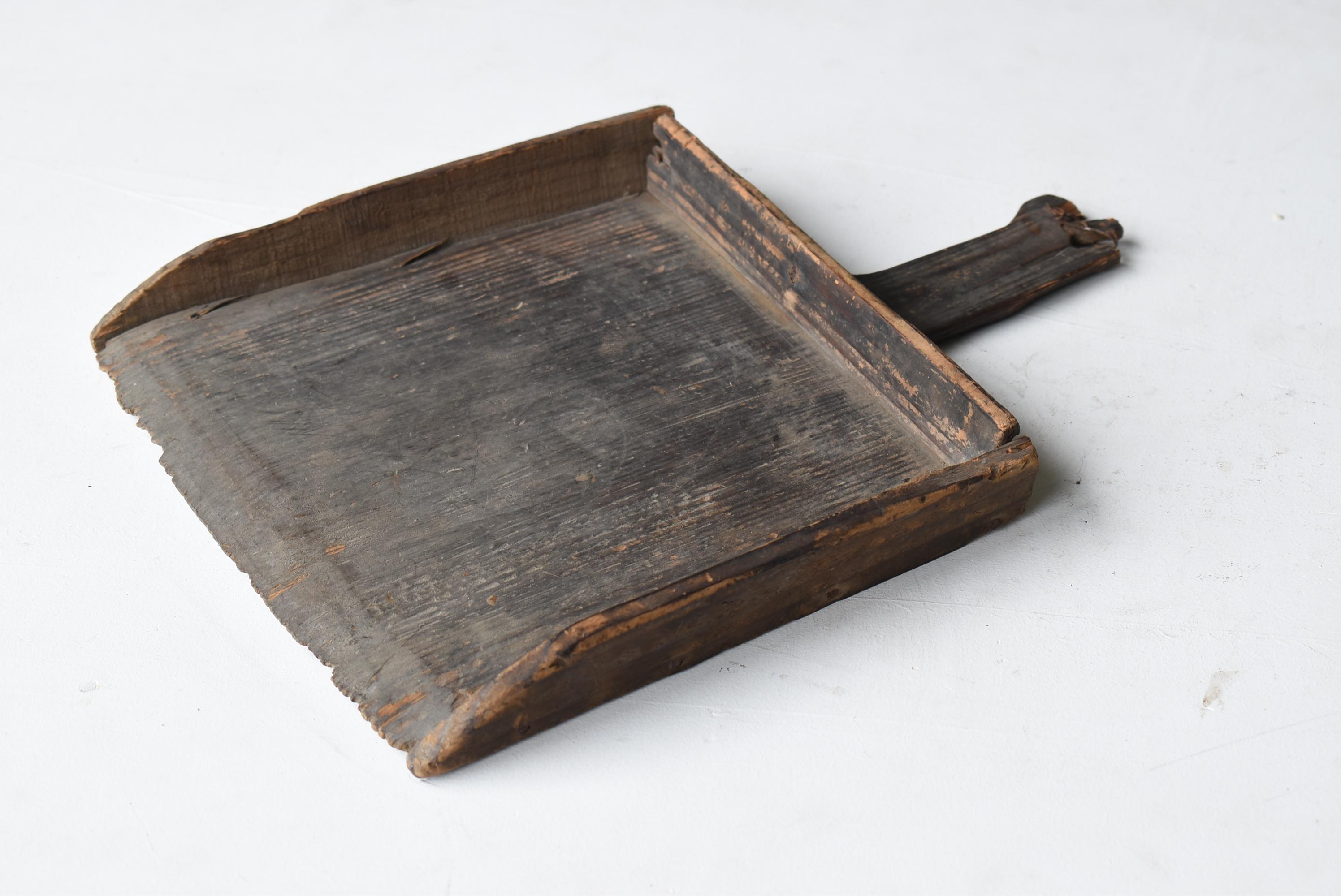 Taisho Japanese Antique Wabi Sabi Art Dustpan 1910s-1920s / Object Contemporary Art For Sale