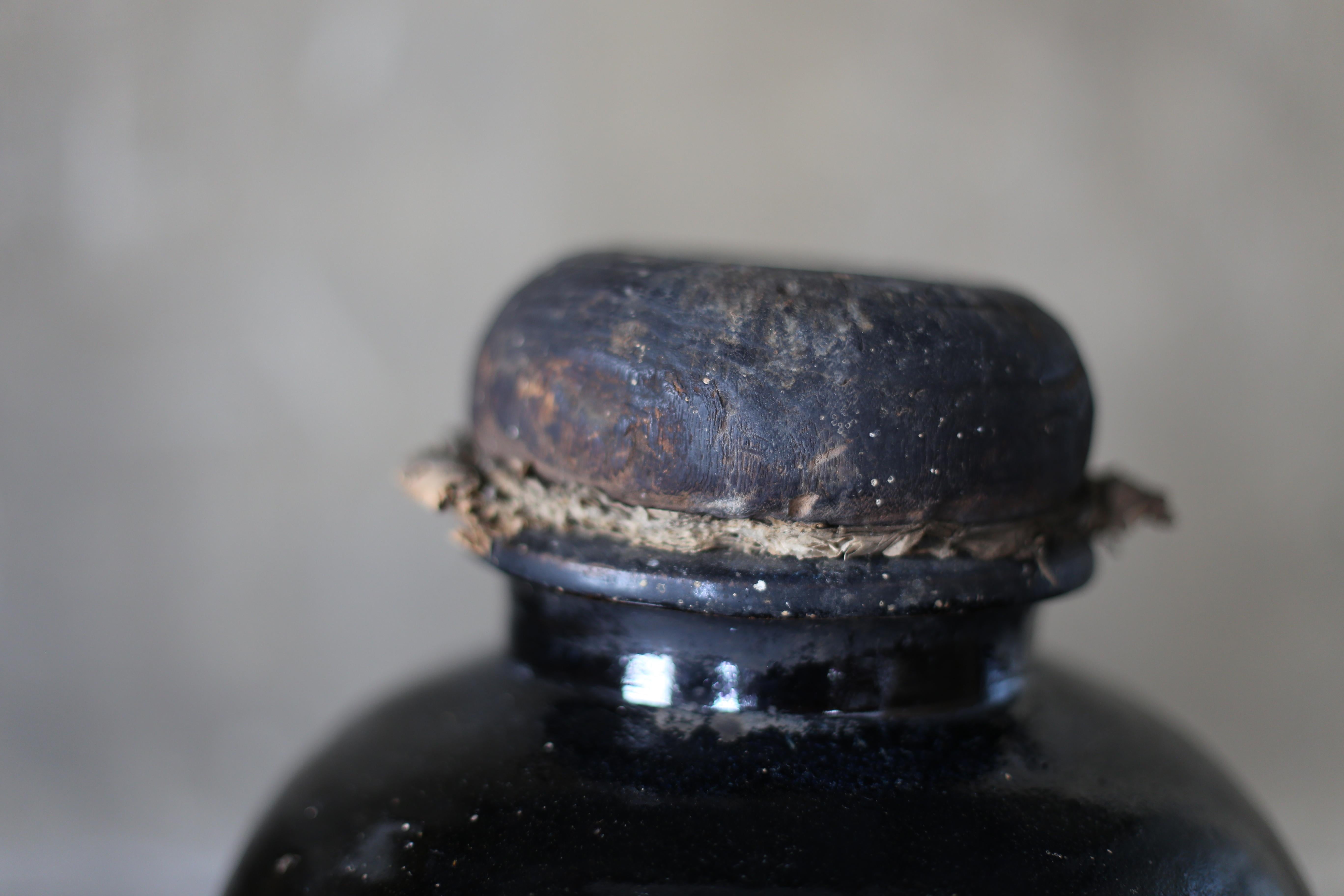 Japanese Antique Wabi-Sabi BK Pottery Vase 19th Century / Tsubo In Good Condition For Sale In Sammu-shi, Chiba