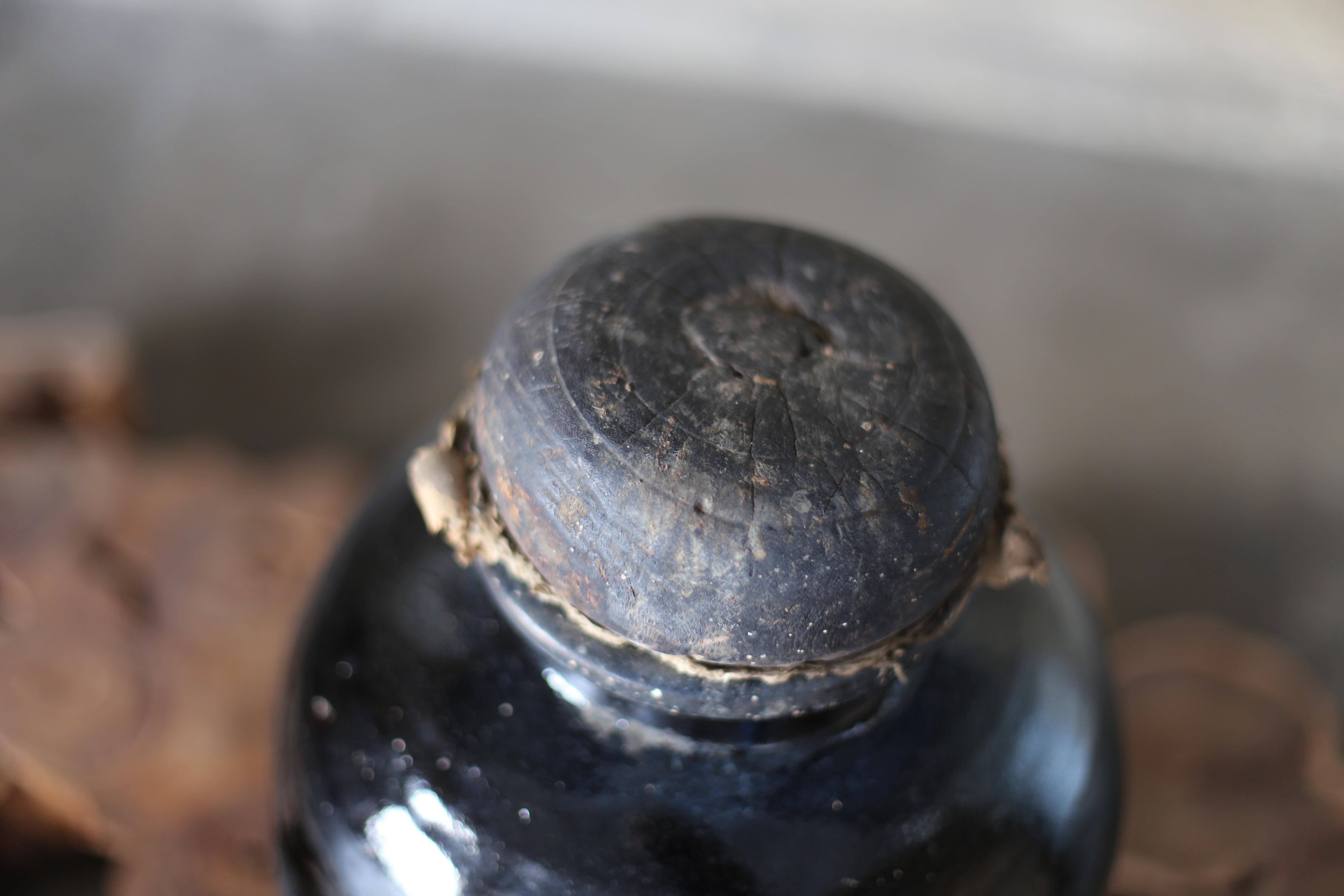 Japanese Antique Wabi-Sabi BK Pottery Vase 19th Century / Tsubo For Sale 1