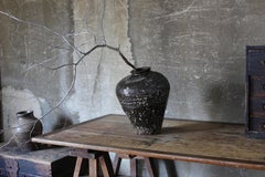 Antico vaso giapponese in ceramica Wabi-Sabi di forma distorta degli anni 1860-1920 / Tsubo