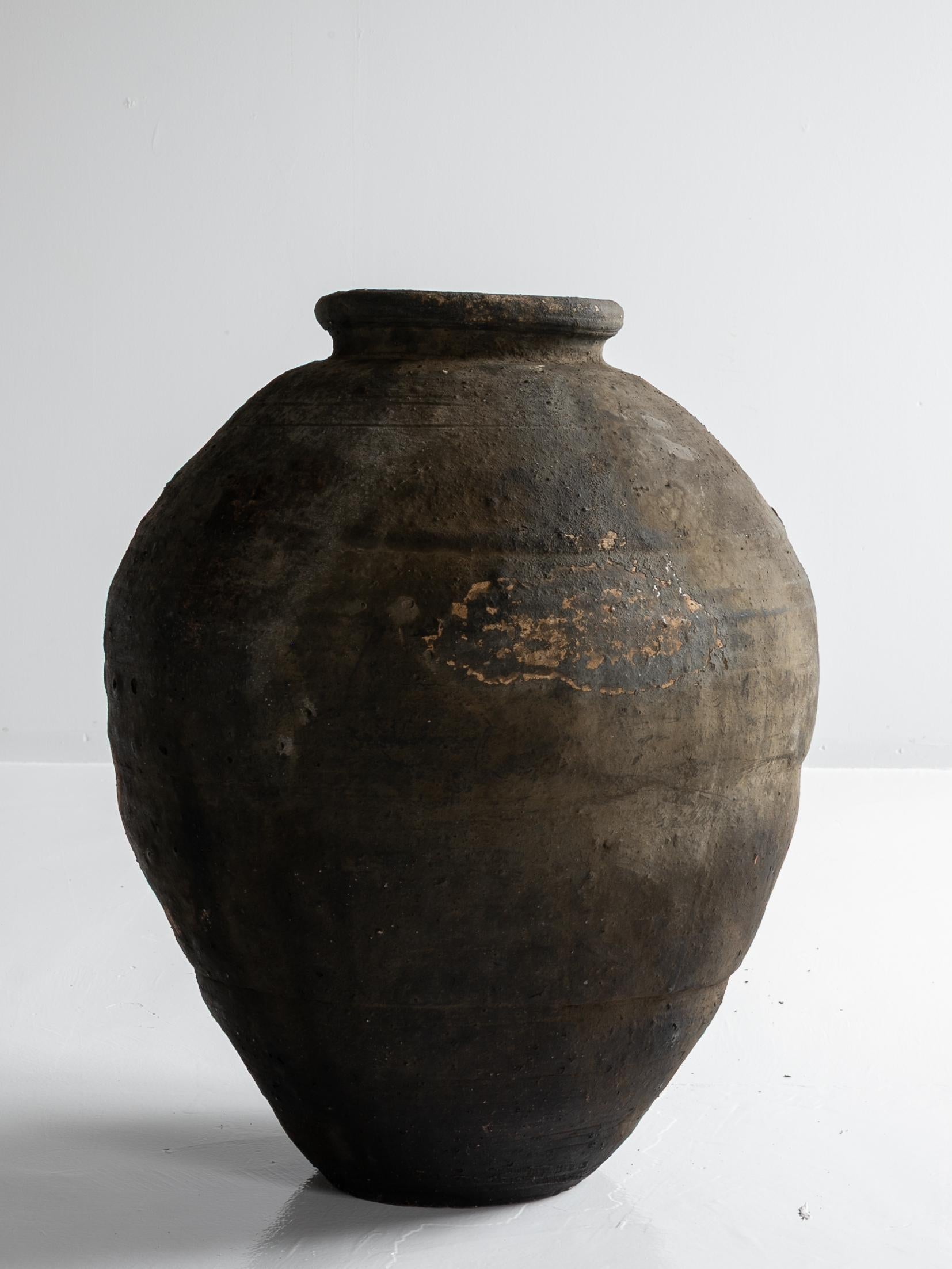 Japanese Antique Wabi-Sabi Edo Pottery Vase 1800s-1860s / Tsubo in vendita 1