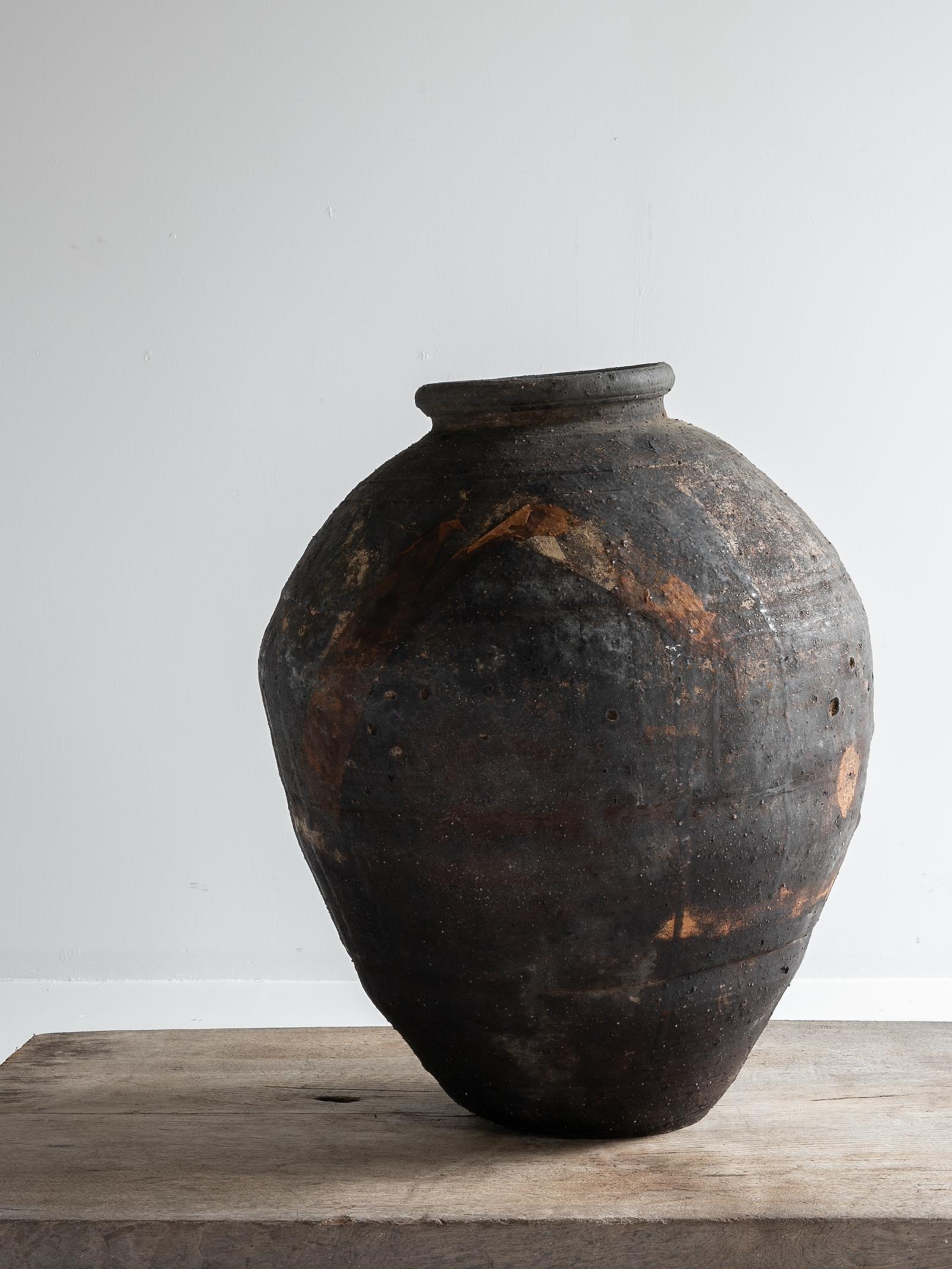 Japanese Antique Wabi-Sabi Edo Pottery Vase 1800s-1860s / Tsubo in vendita 2