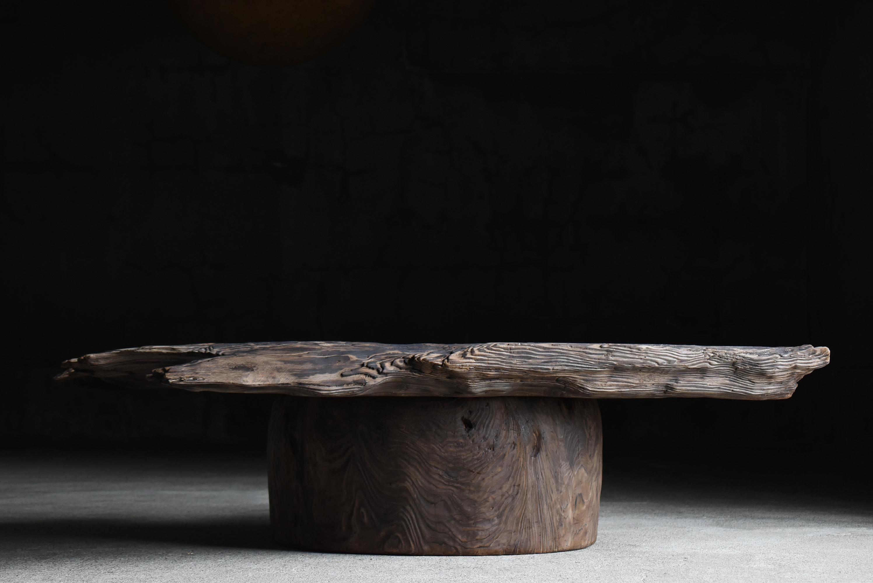 Japanischer antiker Wabi Sabi Tisch 1860er-1900er Jahre / Primitiver Sofatisch Mingei im Zustand „Gut“ im Angebot in Chōsei District Nagara, JP