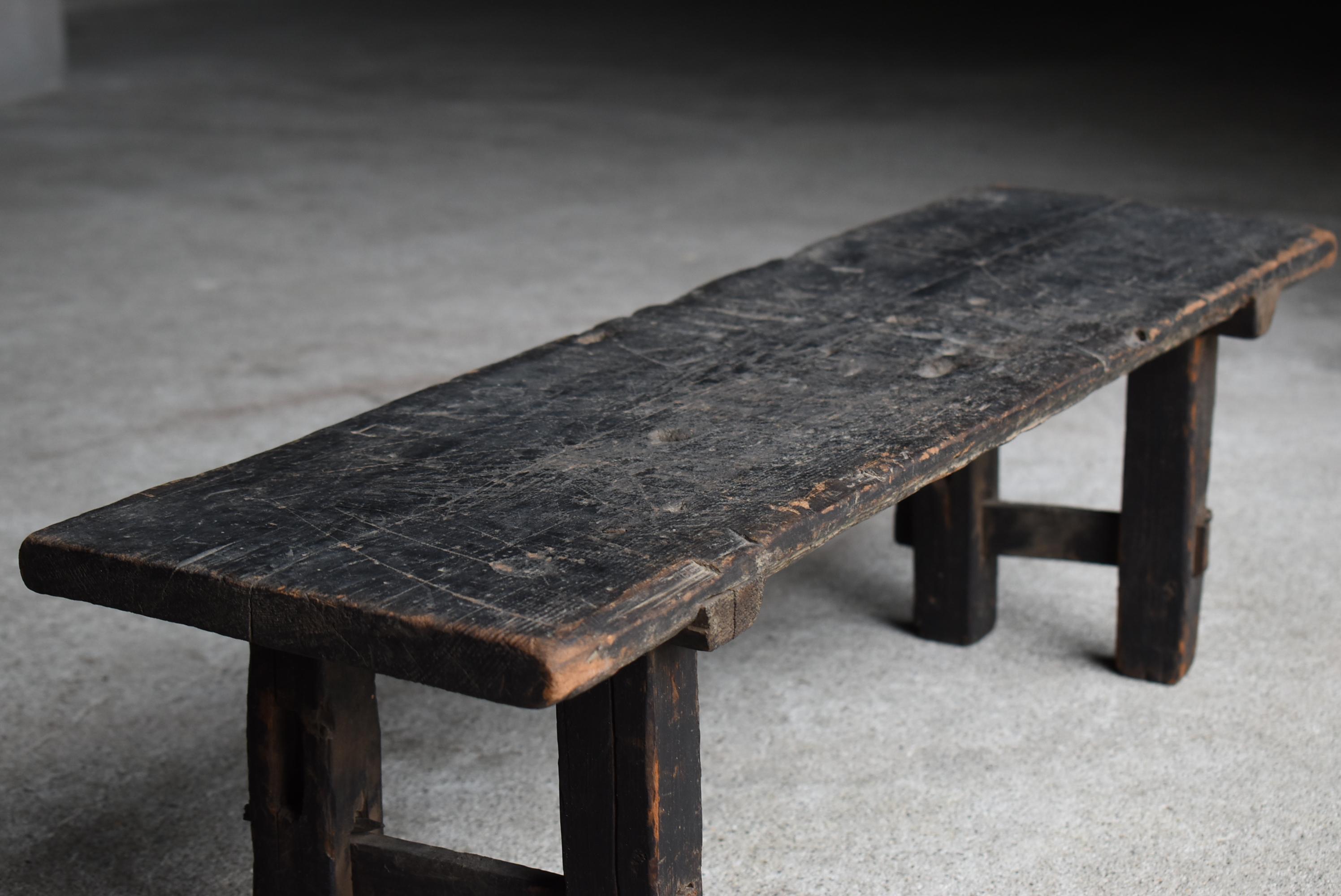Japanese Antique Wabi-Sabi Low Table Edo period 1800s-1860s / Side Table For Sale 7