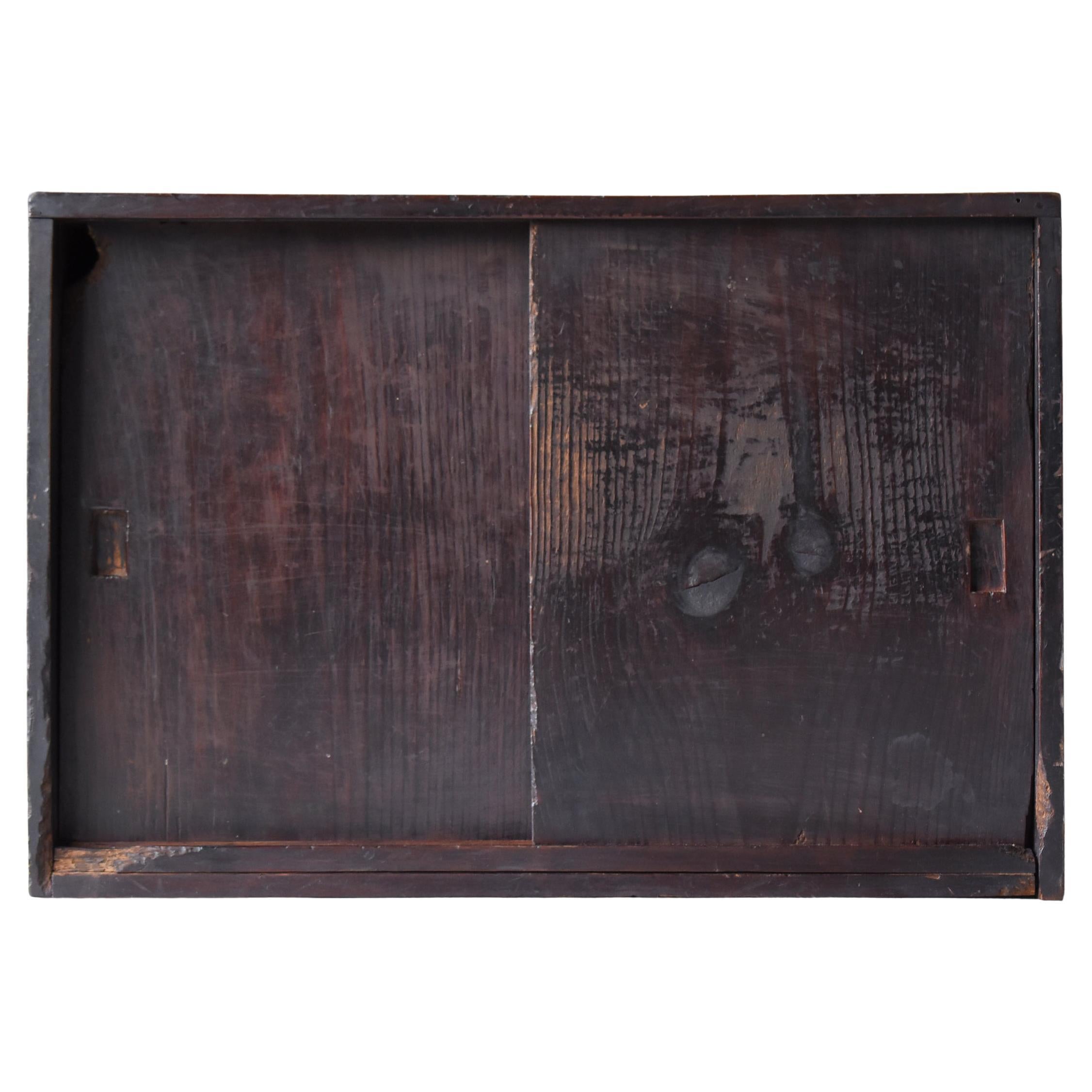 Petit Tansu japonais ancien Wabi Sabi 1860s-1900s / Cabinet Nightstand Storage