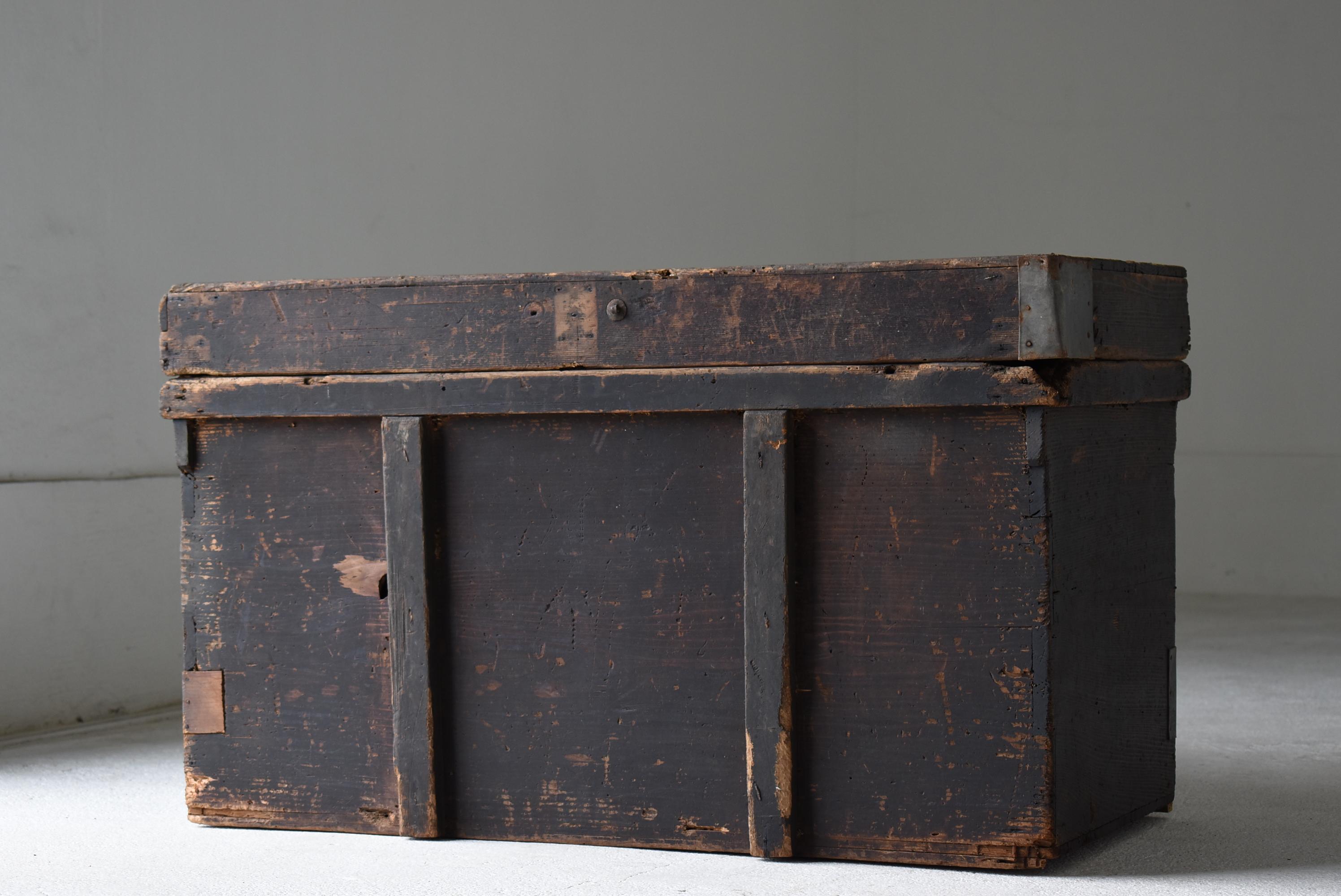 Japanese Antique Wabi-Sabi Storage Box 1860s-1900s / Tansu Sideboard Side Table 3