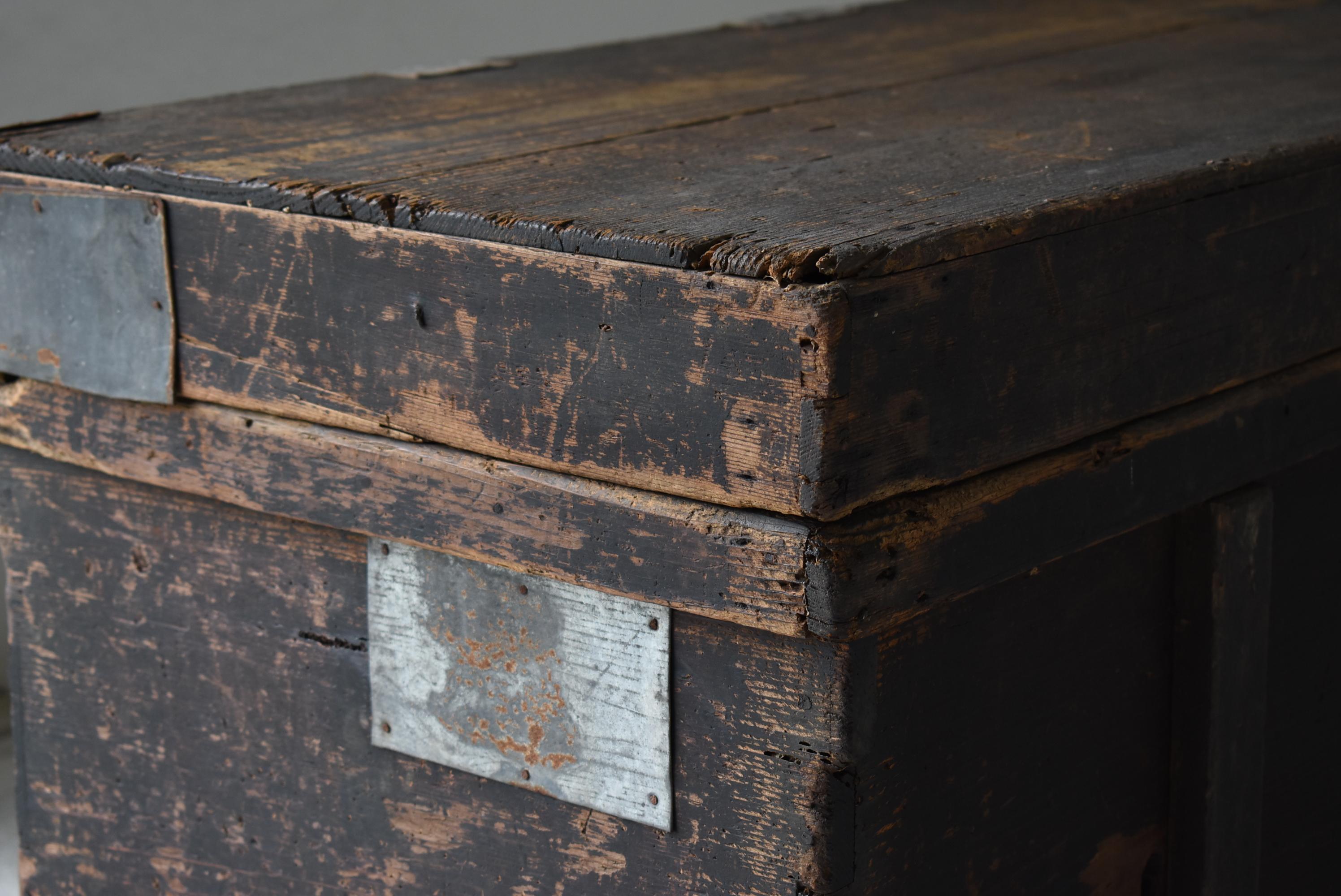 Japanese Antique Wabi-Sabi Storage Box 1860s-1900s / Tansu Sideboard Side Table 6
