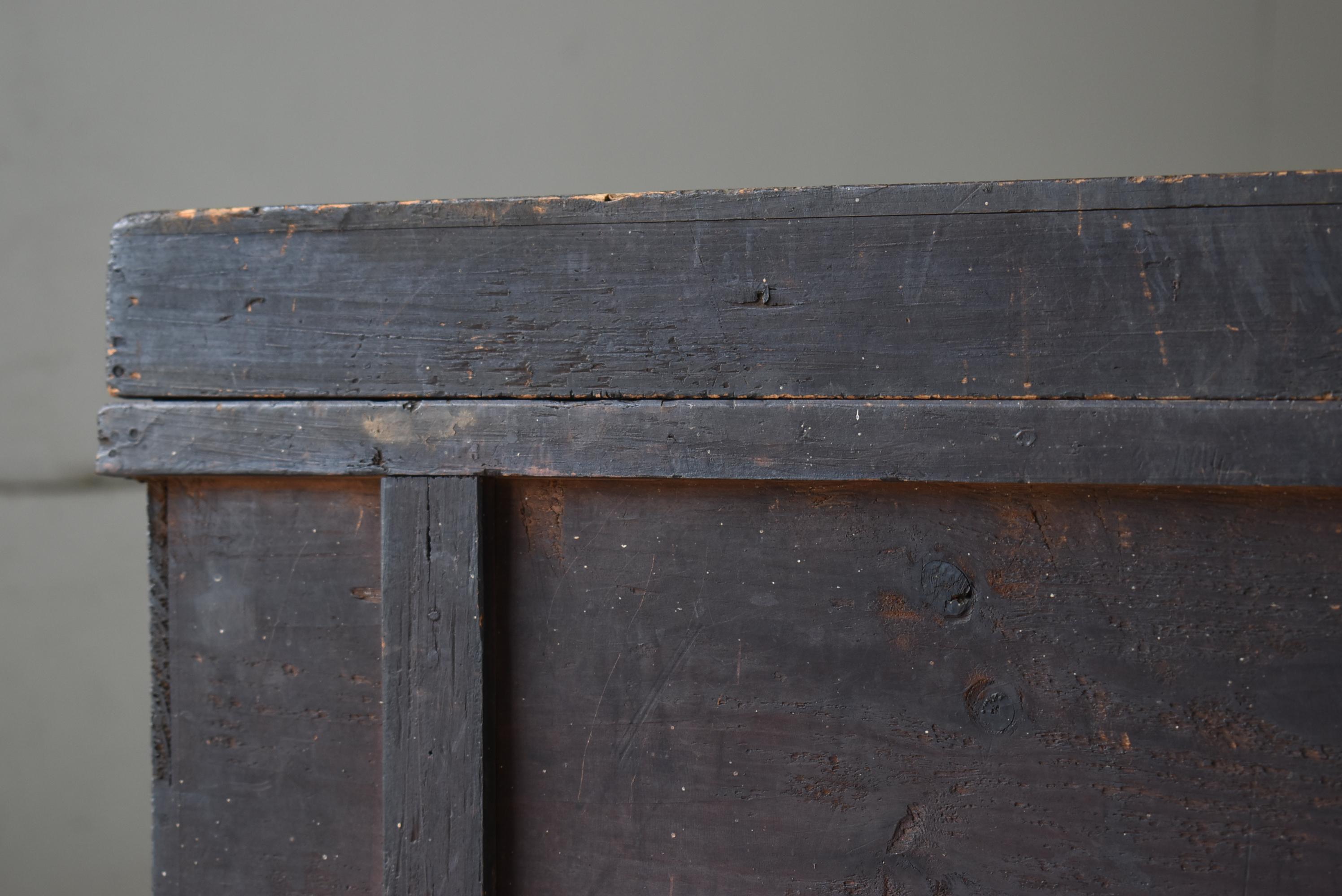 20th Century Japanese Antique Wabi Sabi Storage Box 1860s-1900s / Tansu Sofa Table Mingei