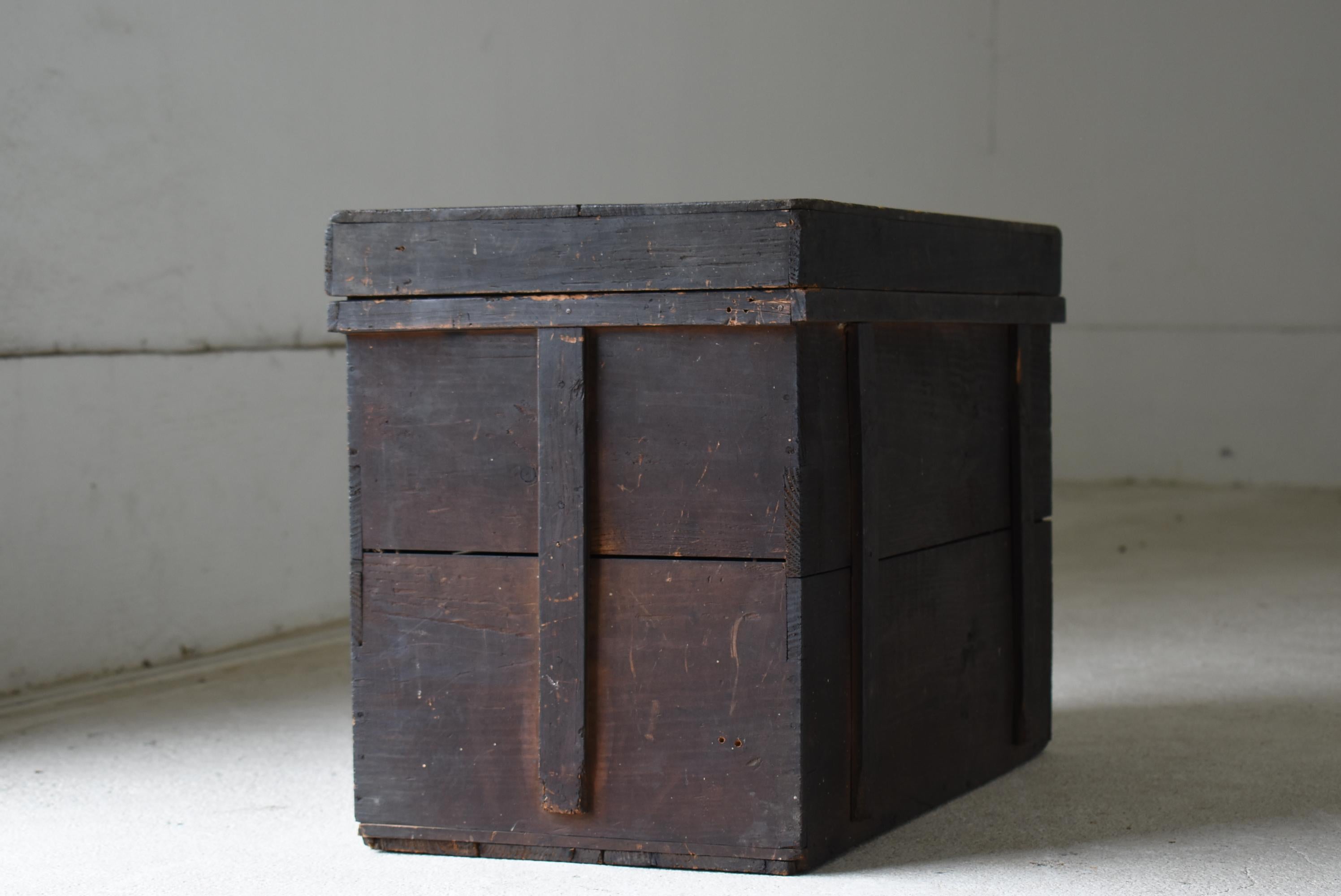 Japanese Antique Wabi Sabi Storage Box 1860s-1900s / Tansu Sofa Table Mingei 3