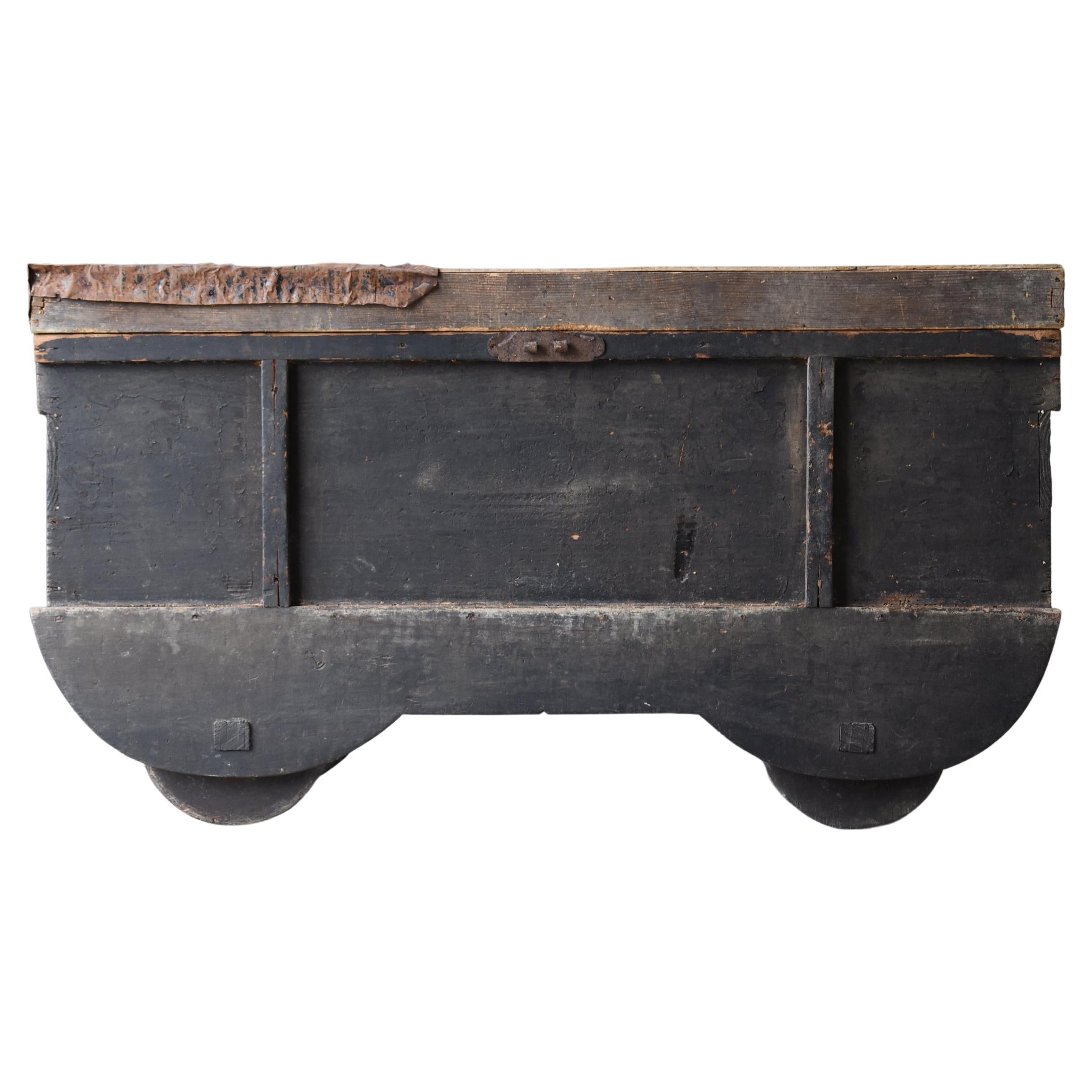 Japanese Antique Wabi Sabi Tansu 1860s-1900s / Storage Box Cabinet Sideboard For Sale