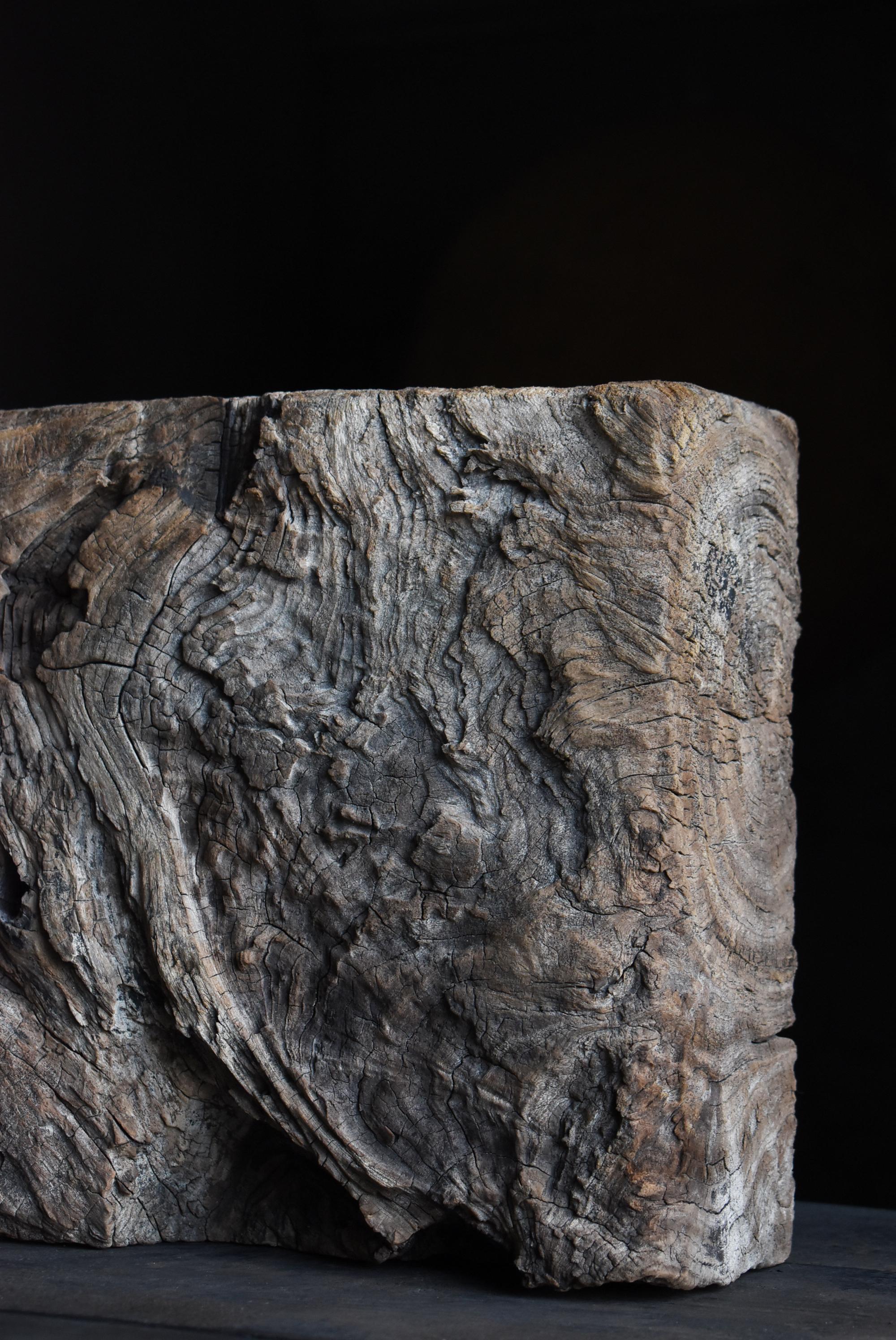 Falegnameria Antico blocco di legno giapponese Wabi-Sabi Weathered Keyaki 1900s-1940s / Figurina in vendita