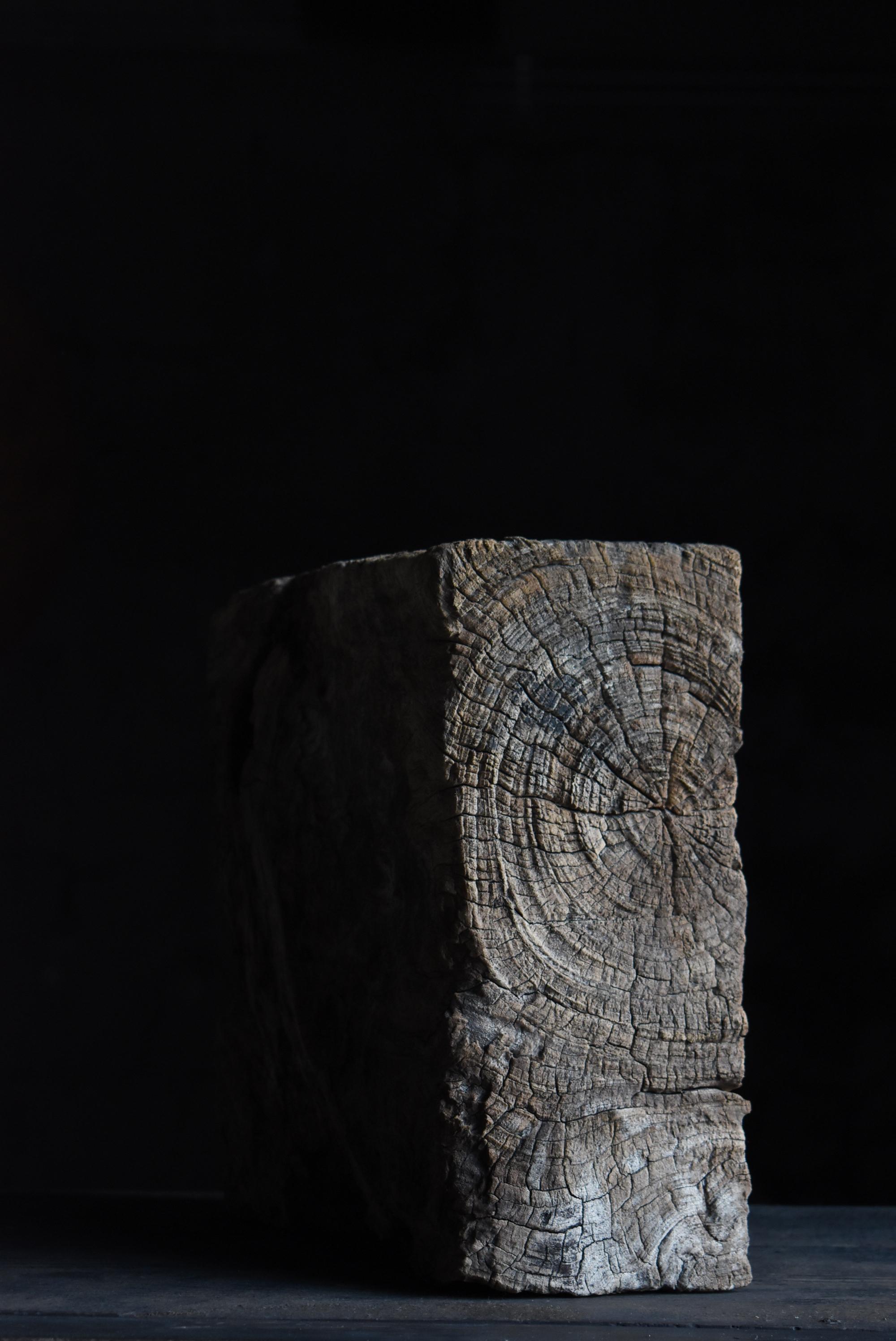 XX secolo Antico blocco di legno giapponese Wabi-Sabi Weathered Keyaki 1900s-1940s / Figurina in vendita