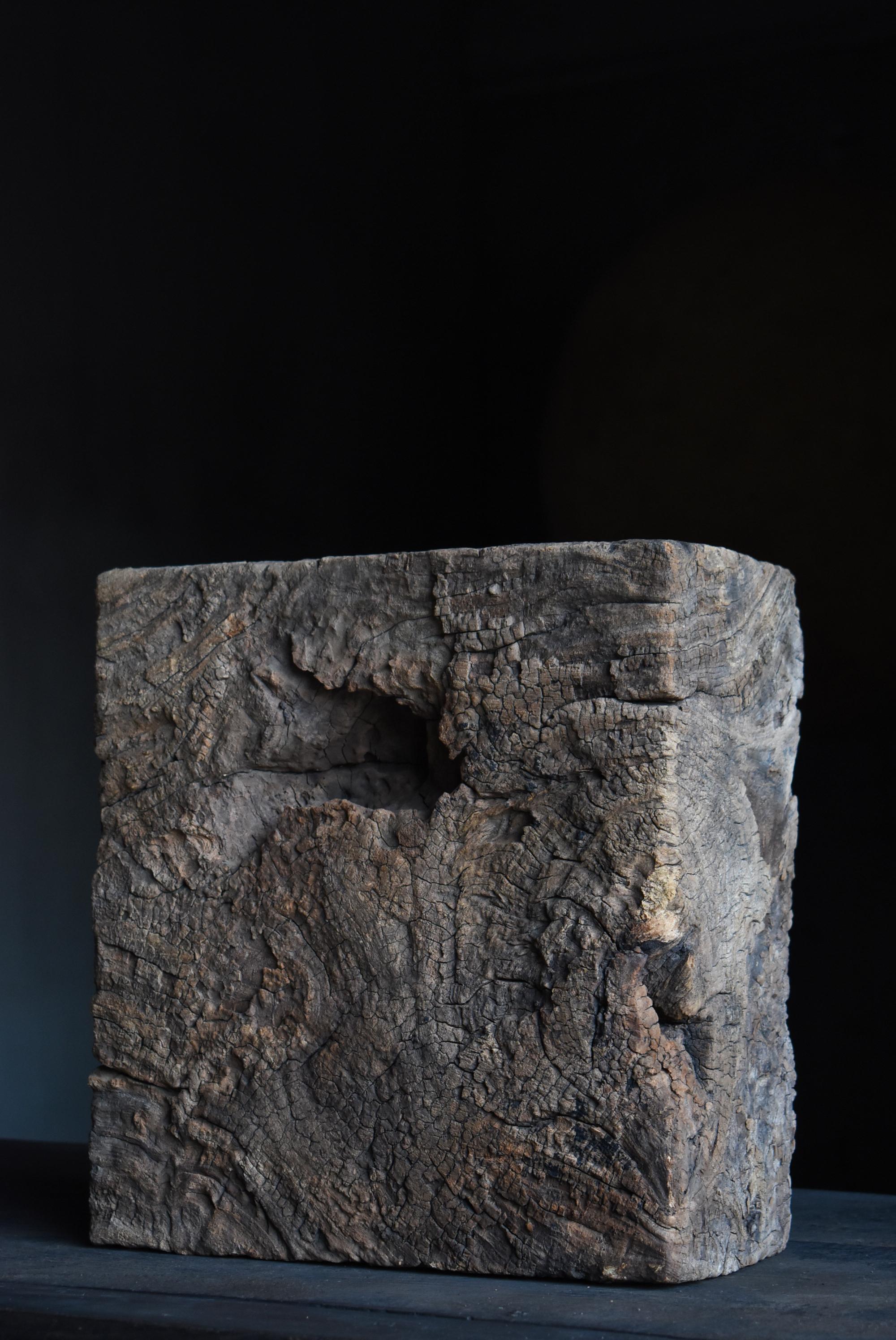 Legno Antico blocco di legno giapponese Wabi-Sabi Weathered Keyaki 1900s-1940s / Figurina in vendita