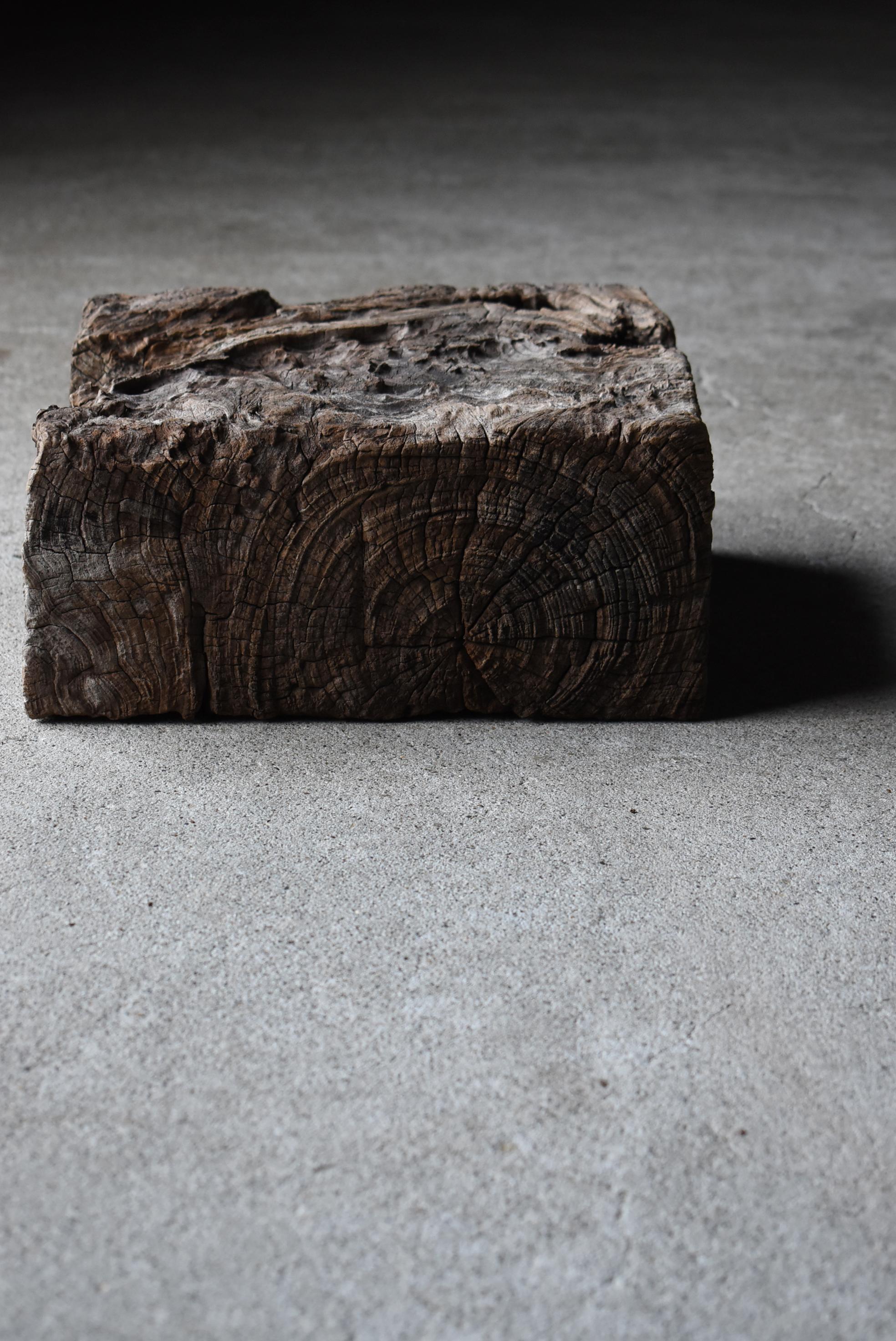 Antico blocco di legno giapponese Wabi-Sabi Weathered Keyaki 1900s-1940s / Figurina in vendita 1