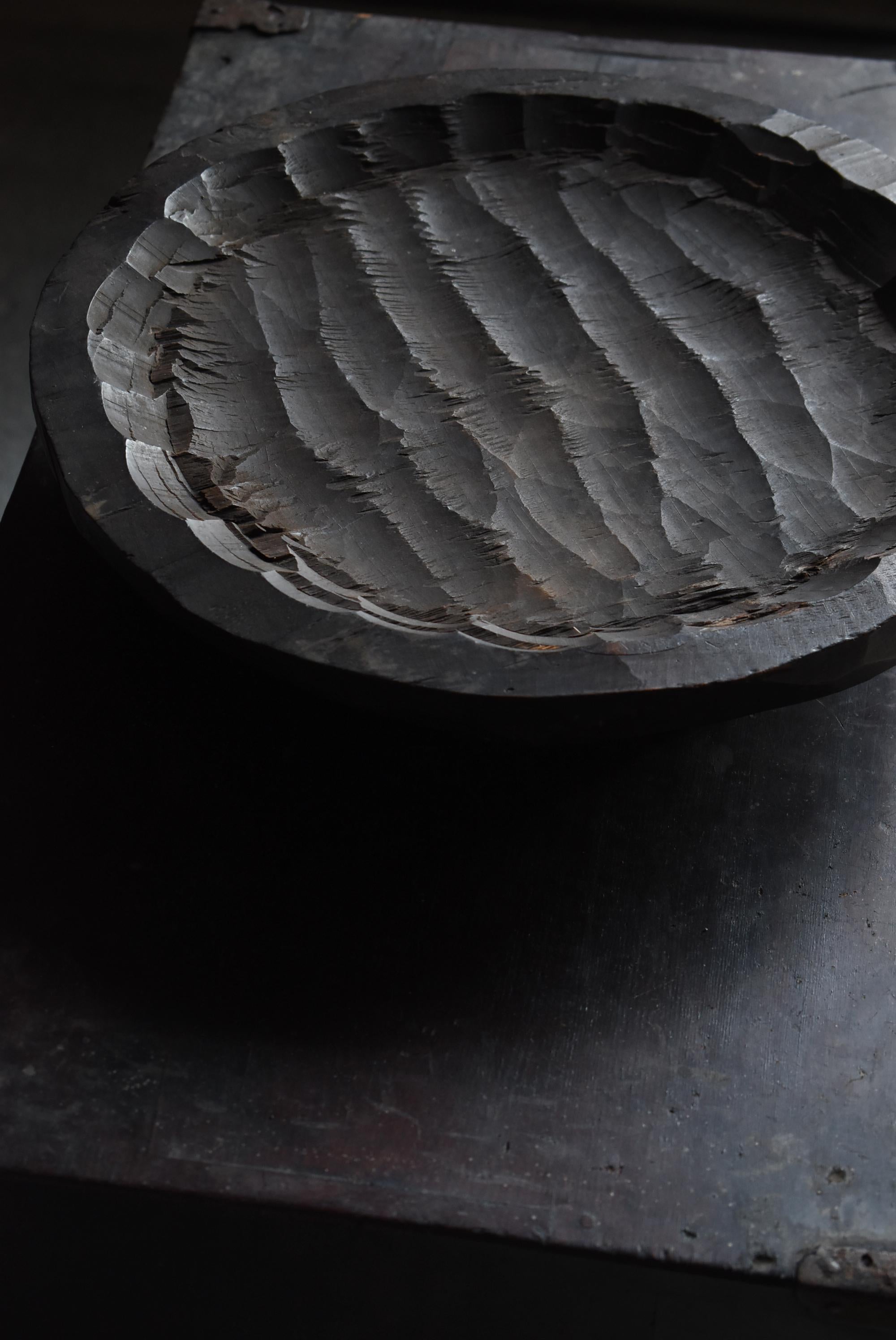 Japanese Antique Wabi Sabi Wood Tray 1860s-1900s / Wood Bowl Wood Plate Mingei In Good Condition In Sammu-shi, Chiba