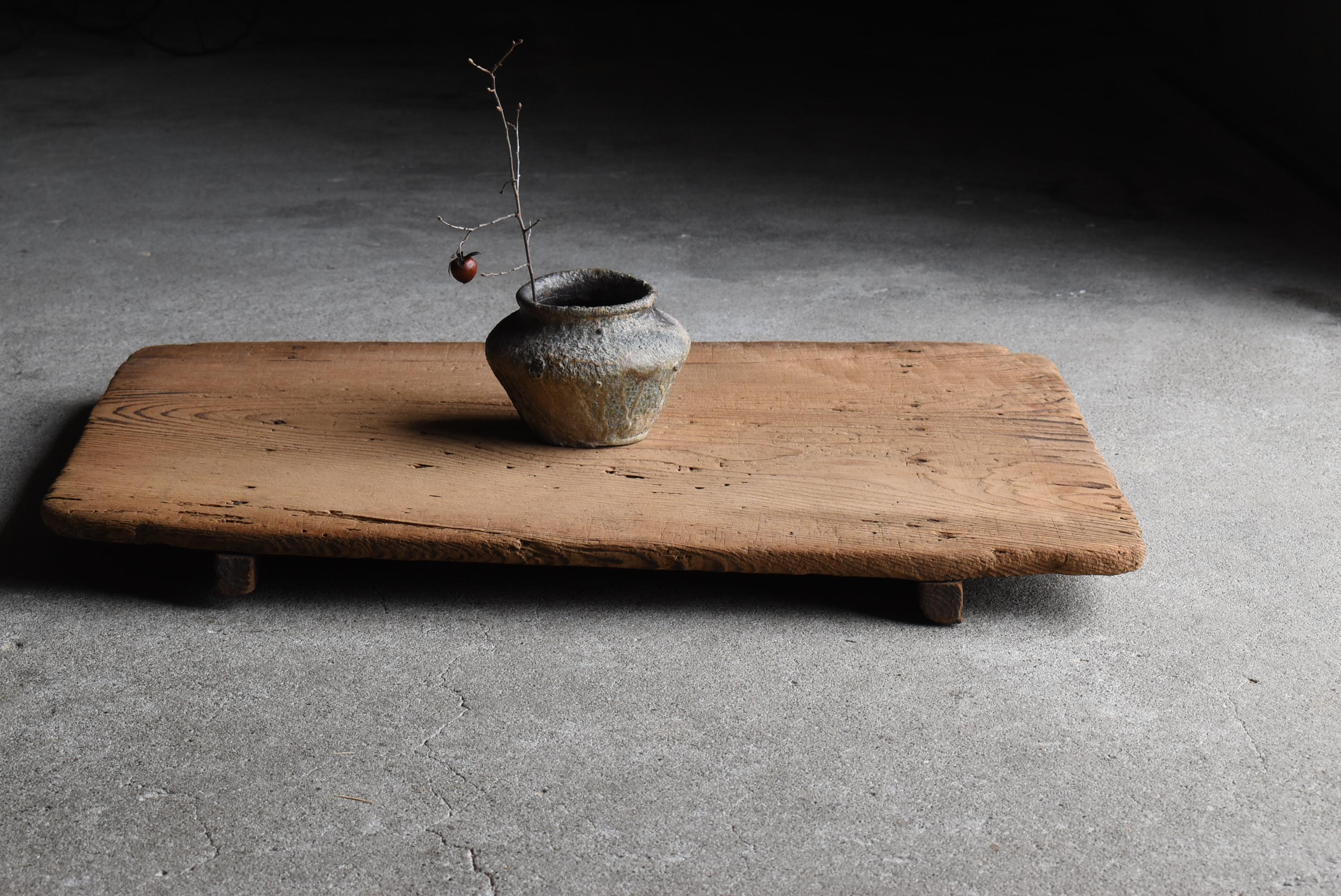 Japanese Antique Wabi Sabi Wooden Board 1860s-1900s / Exhibition Table In Good Condition In Sammu-shi, Chiba