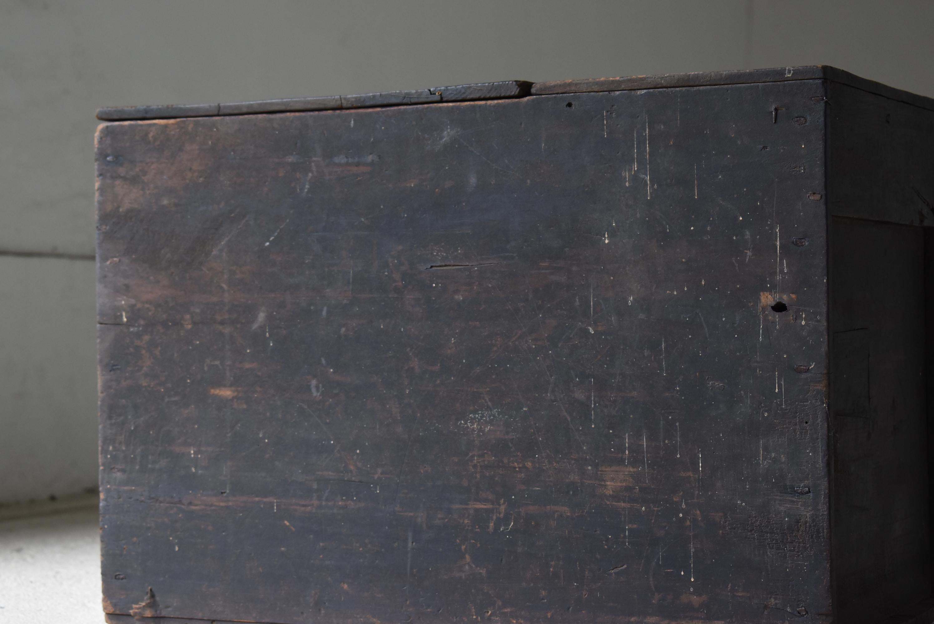 Japanese Antique Wabi-Sabi Wooden Box 1860s-1900s / Side Table 5