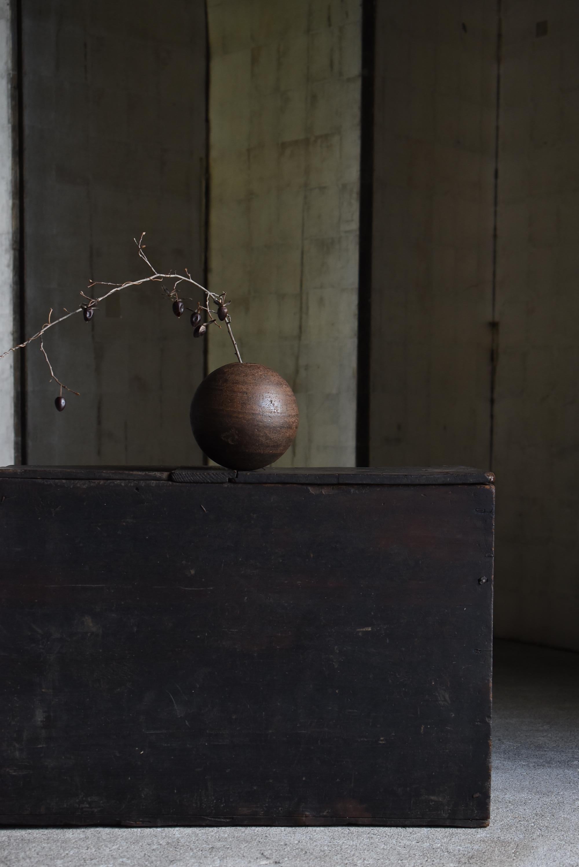 Japanese Antique Wabi-Sabi Wooden Box 1860s-1900s / Side Table 13