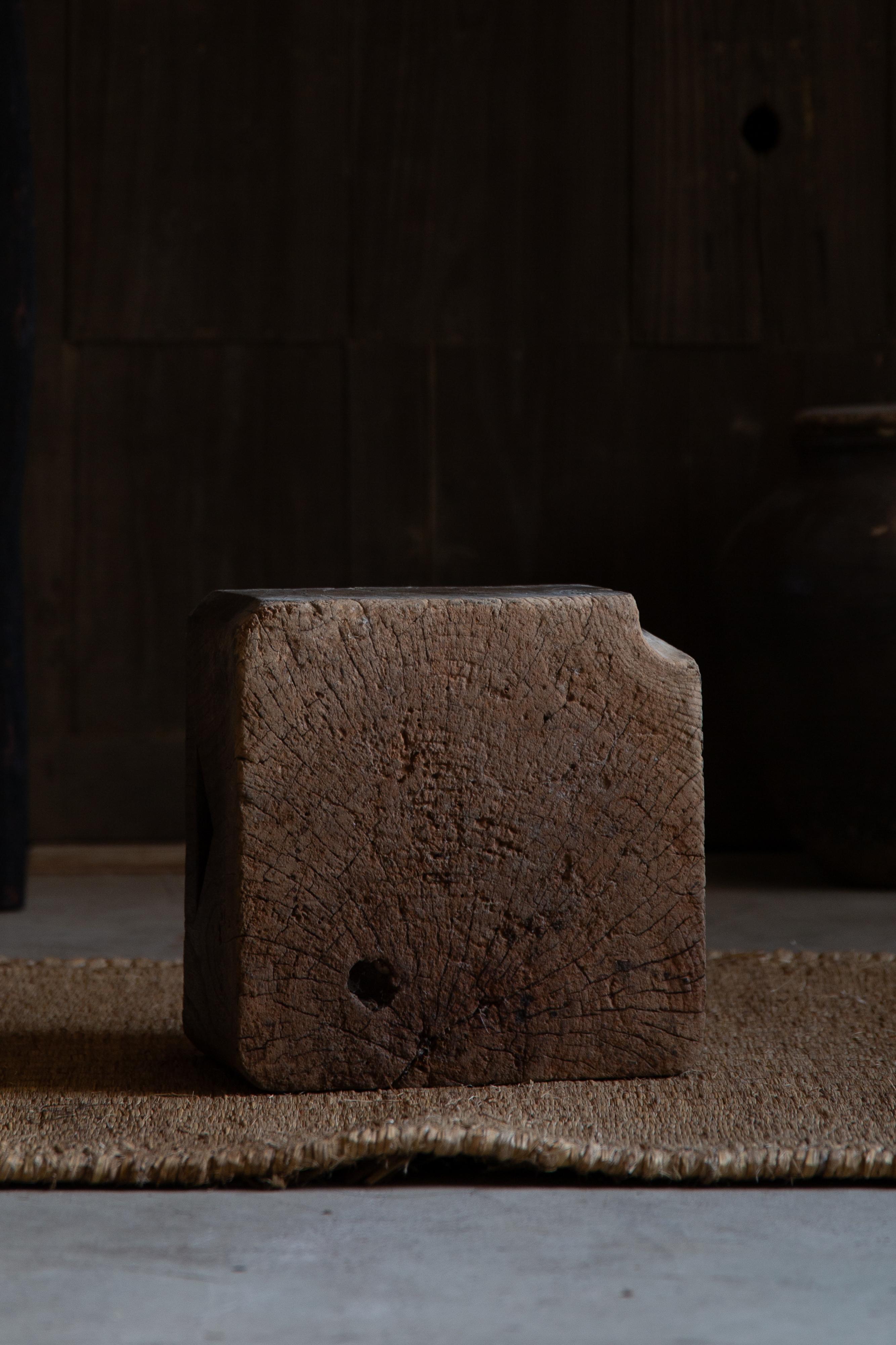 Espositore a cubo in legno giapponese Wabi sabi antico, supporto per vasi da fiori in legno duro in vendita 9