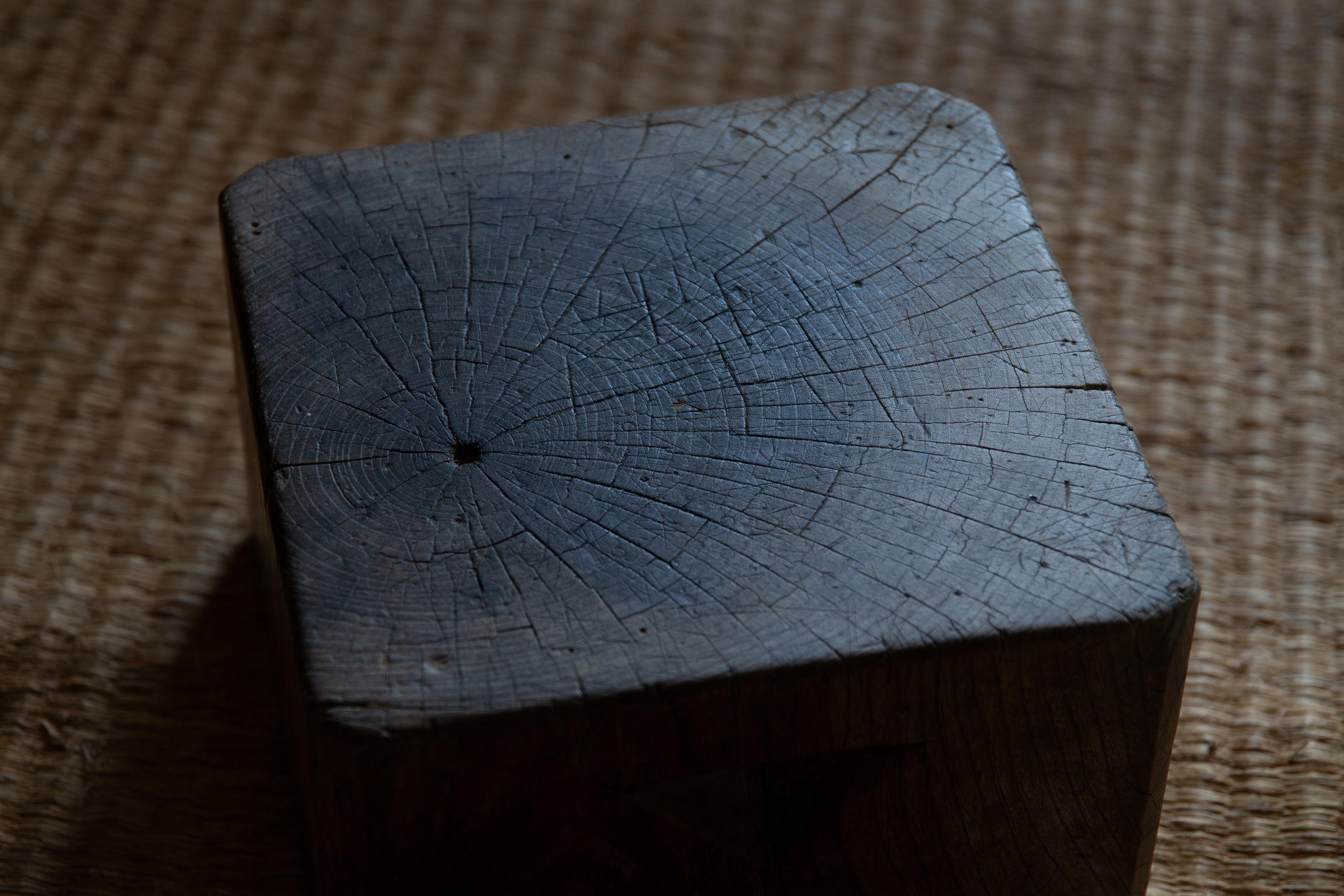 Espositore a cubo in legno giapponese Wabi sabi antico, supporto per vasi da fiori in legno duro in vendita 12