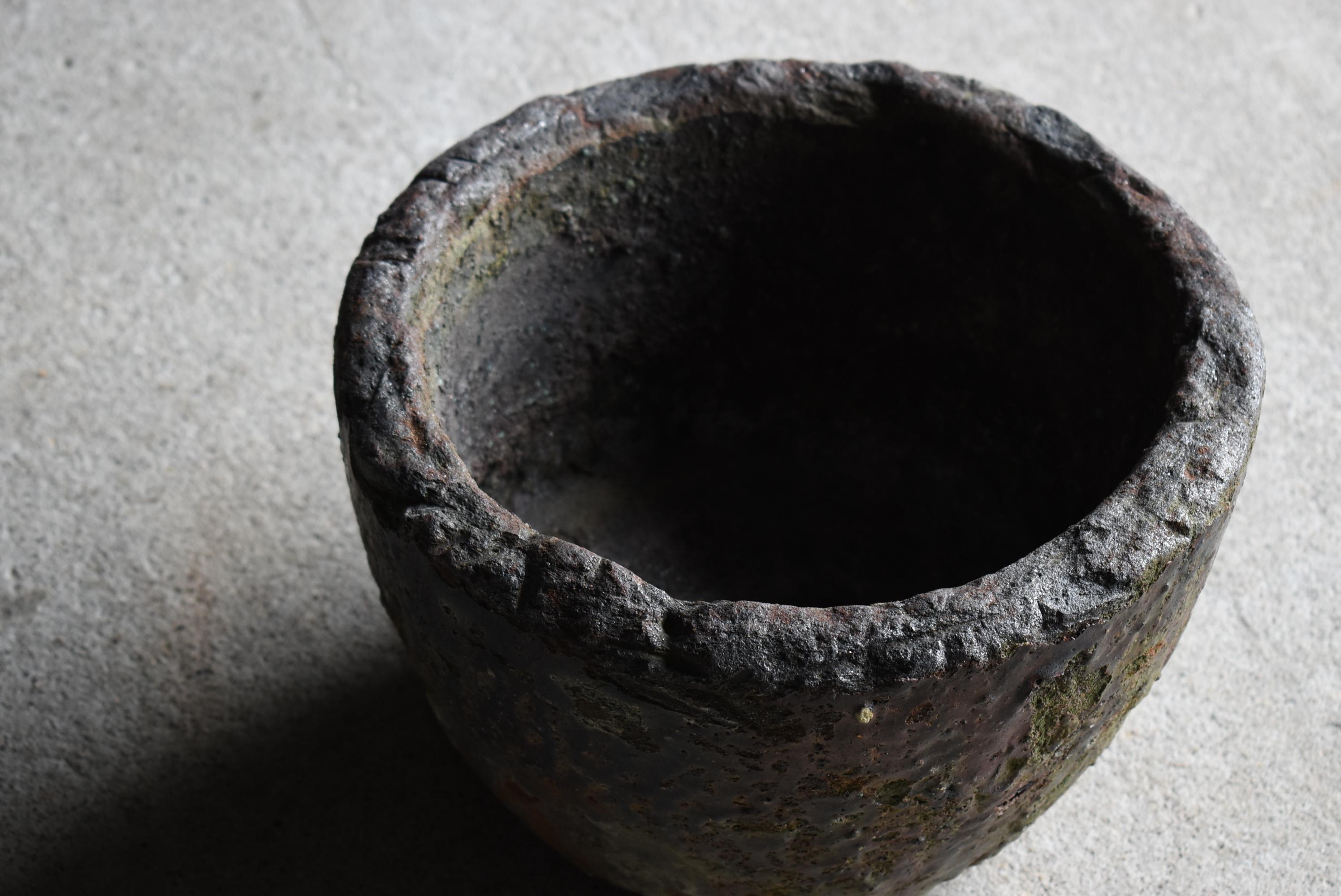 20th Century Japanese Antique Wabisabi Crucible 1920s-1940s / Melting Pot Flower Vase  For Sale