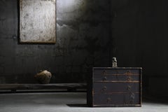 Meuble de rangement japonais ancien Wabisabi des années 1860 à 1900 de Tansu Mingei