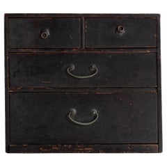 Meuble de rangement japonais ancien Wabisabi des années 1860 à 1900 de Tansu Mingei
